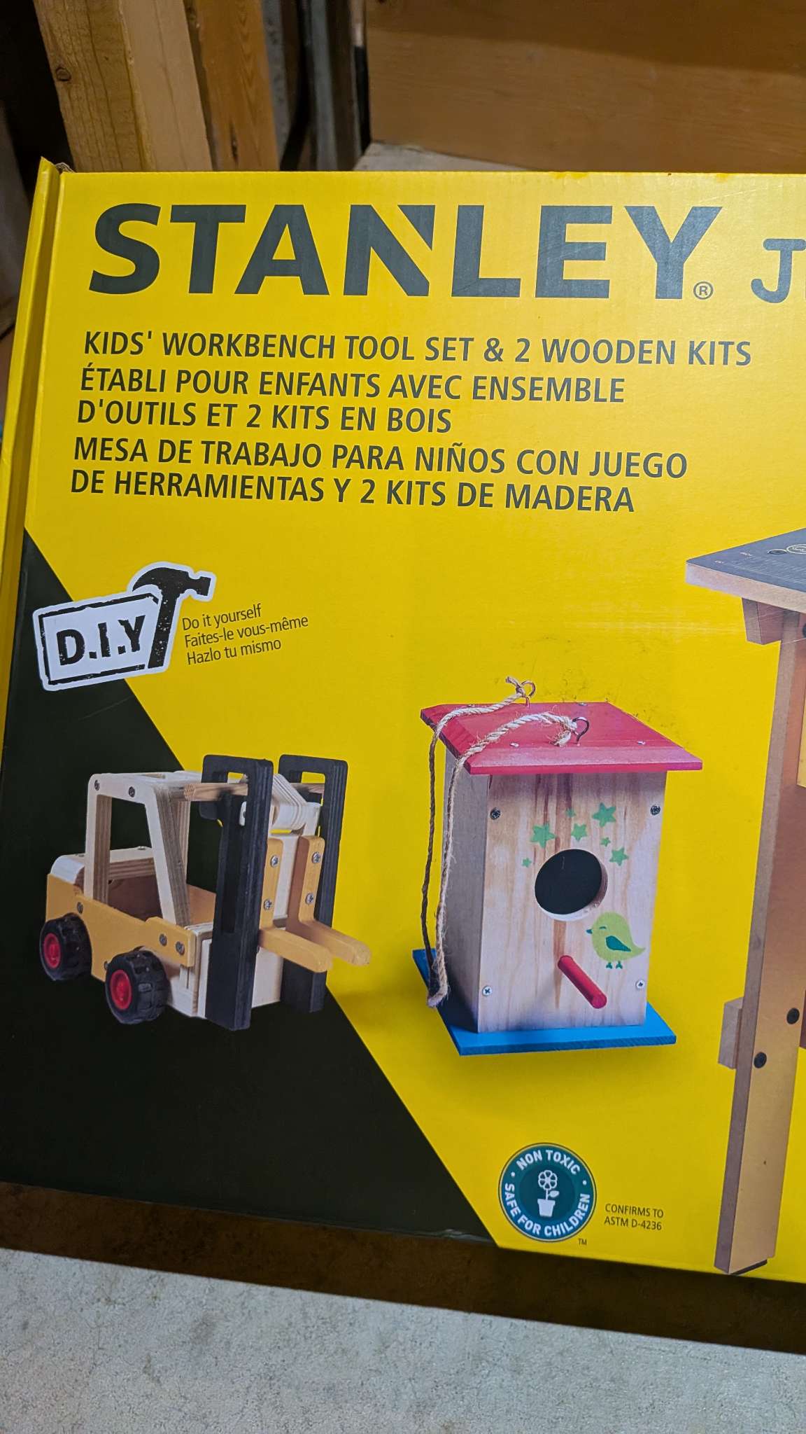 Real Stanley workbench and tool set w2 wooden crafts