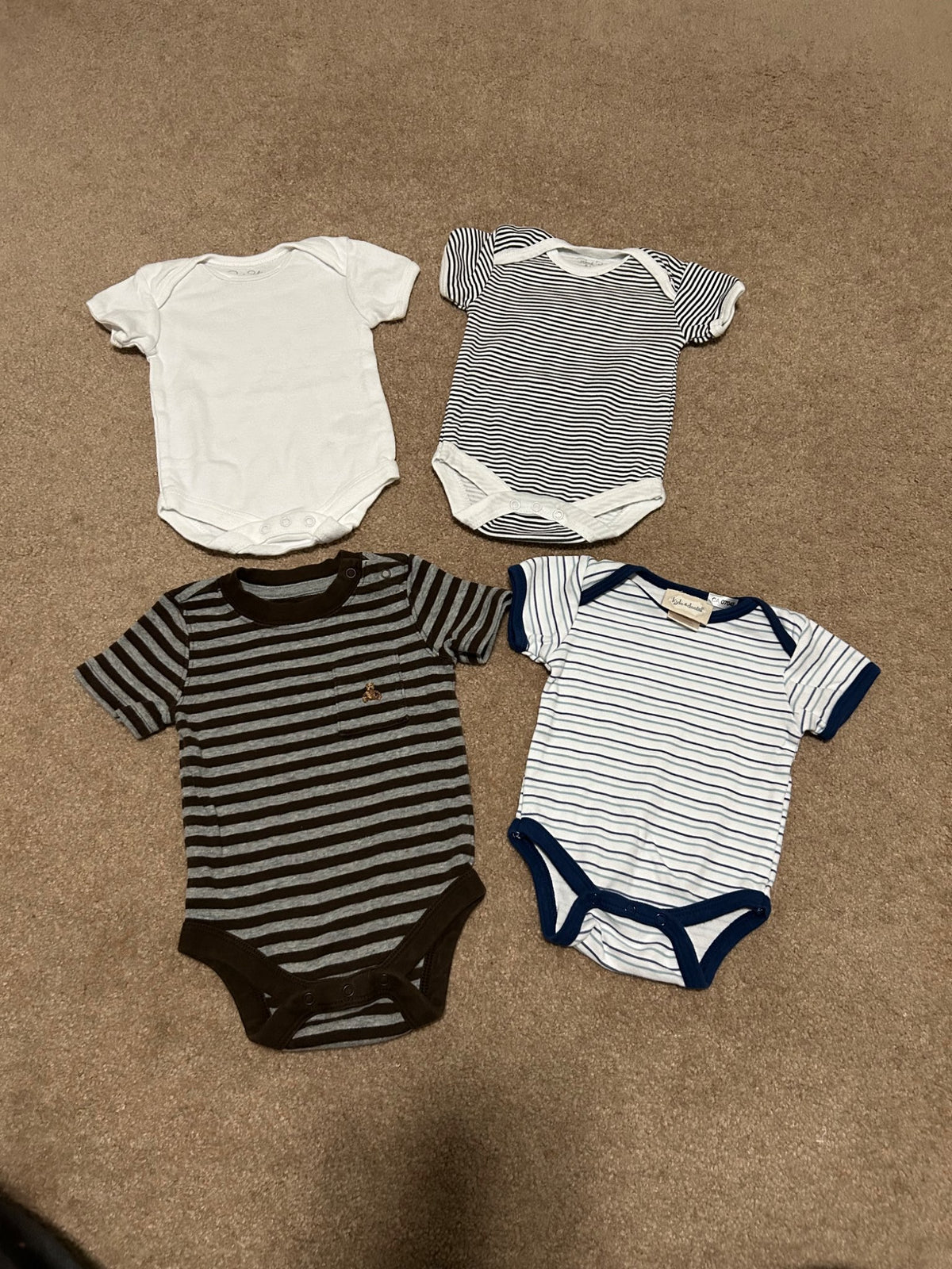 0-3 months onesies x4, Kids 3 Month (0-3M)