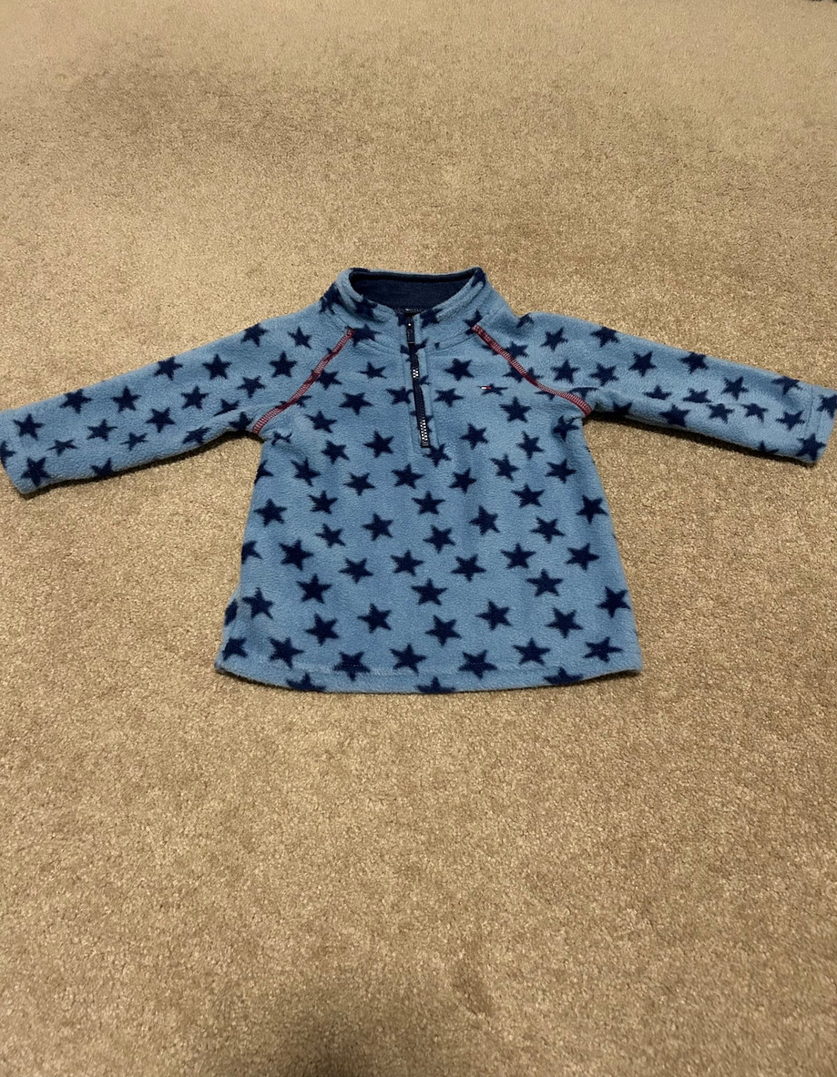 Tommy Hilfiger sweater size 12 months, Kids 12 Month (9-12M)