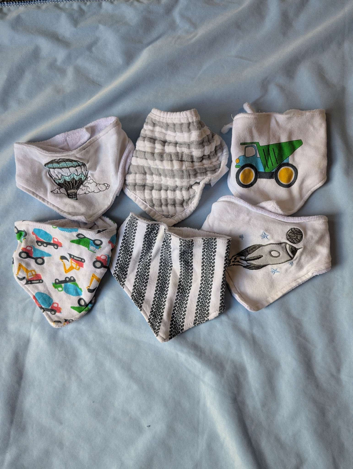 Cotton Bibs bundle of 6 (0-3 M)