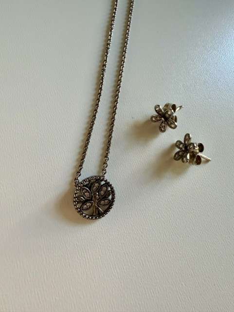 Pandora Necklace and earrings (Girls Accessories Bundle)