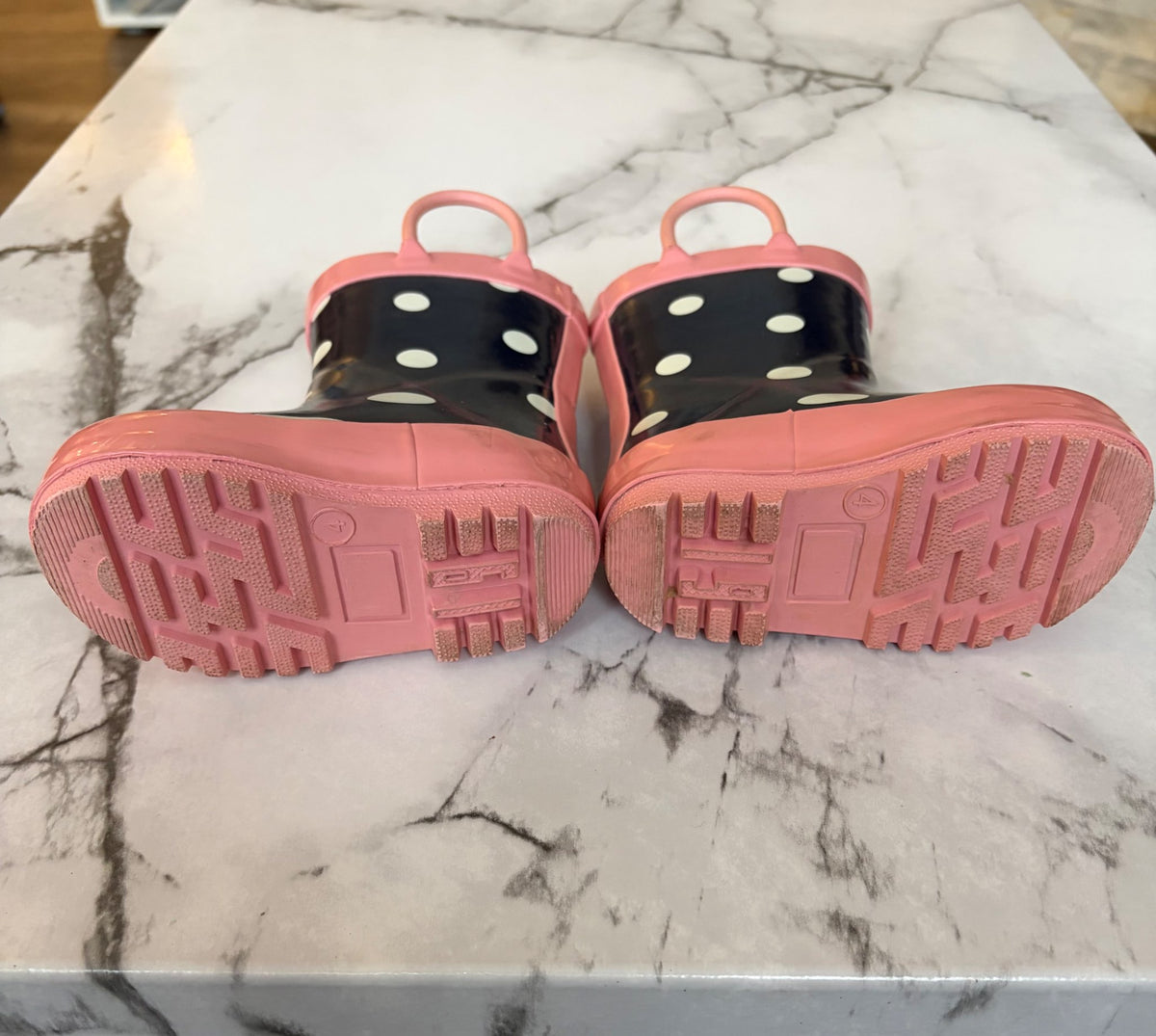 Rubber Polka Dot Rain boots Size 4 EUC, Shoes 4 (Baby: 0-12 mth)