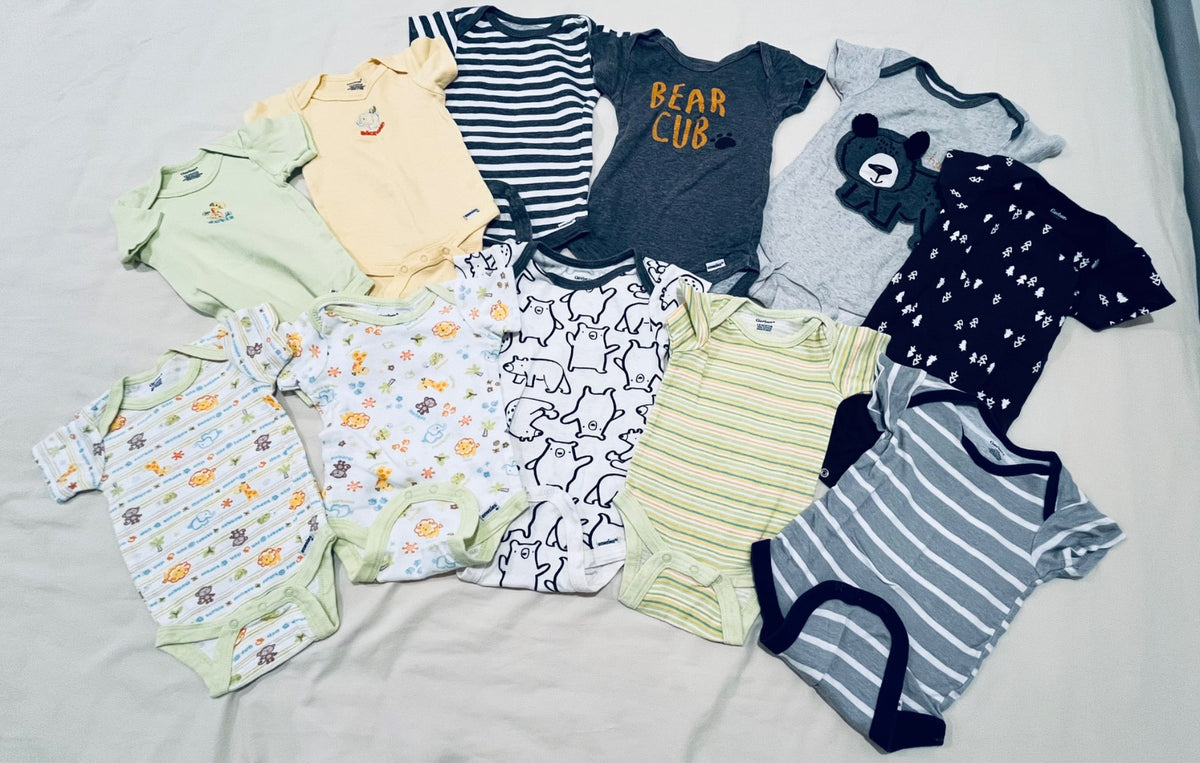 Gerber 11-pack diaper shirts 6 months, Kids 6 Month (3-6M)