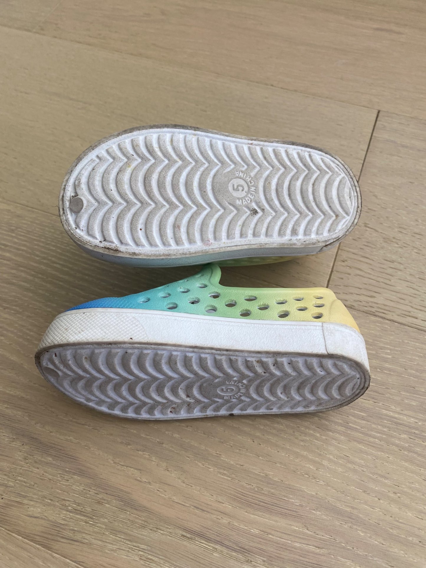 Rainbow Slip On Shoes, 5T, Shoes 5 (Walkers:12-24 mth)