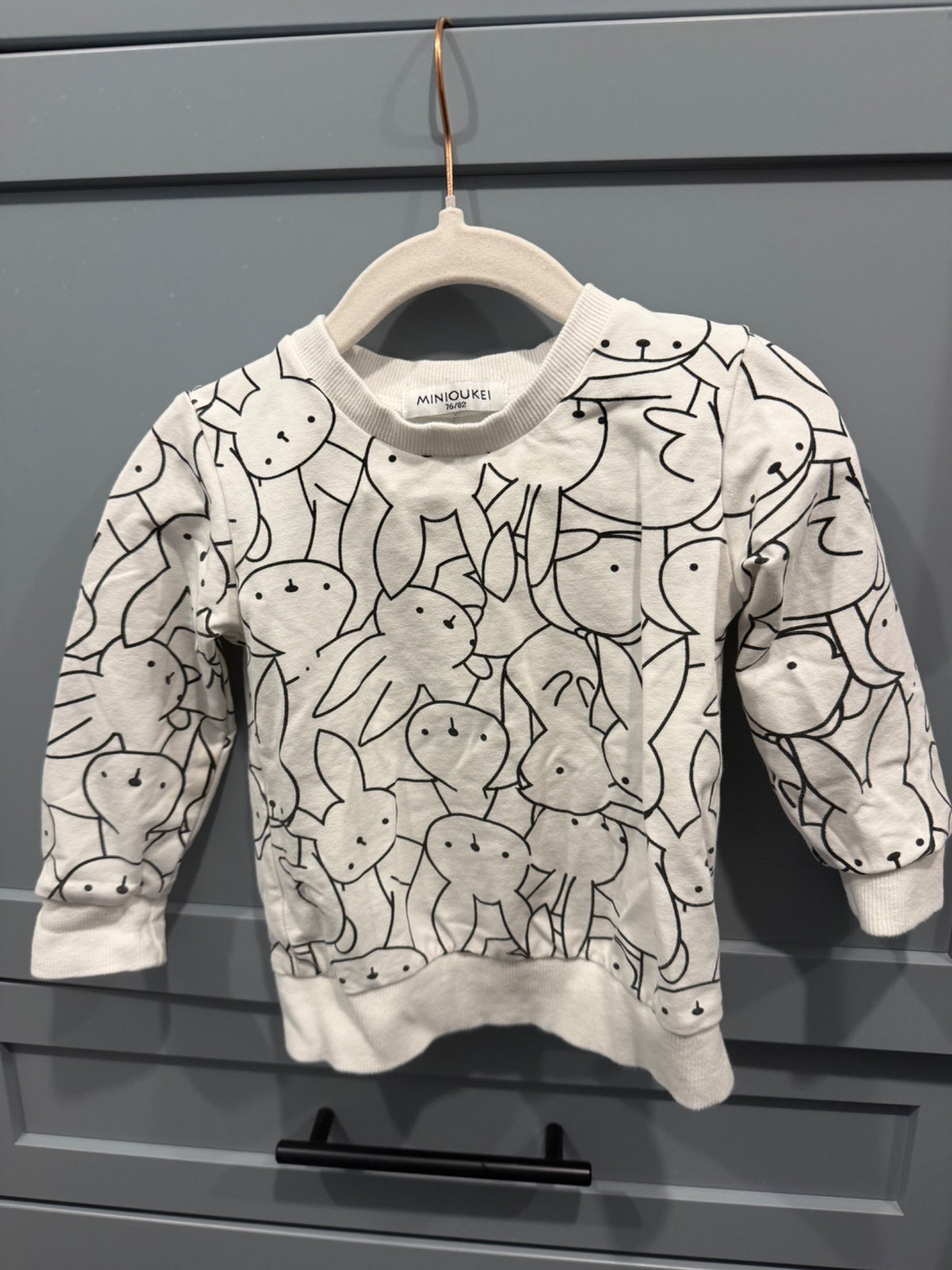 White and black rabbit sweater , Kids 12 Month (9-12M)