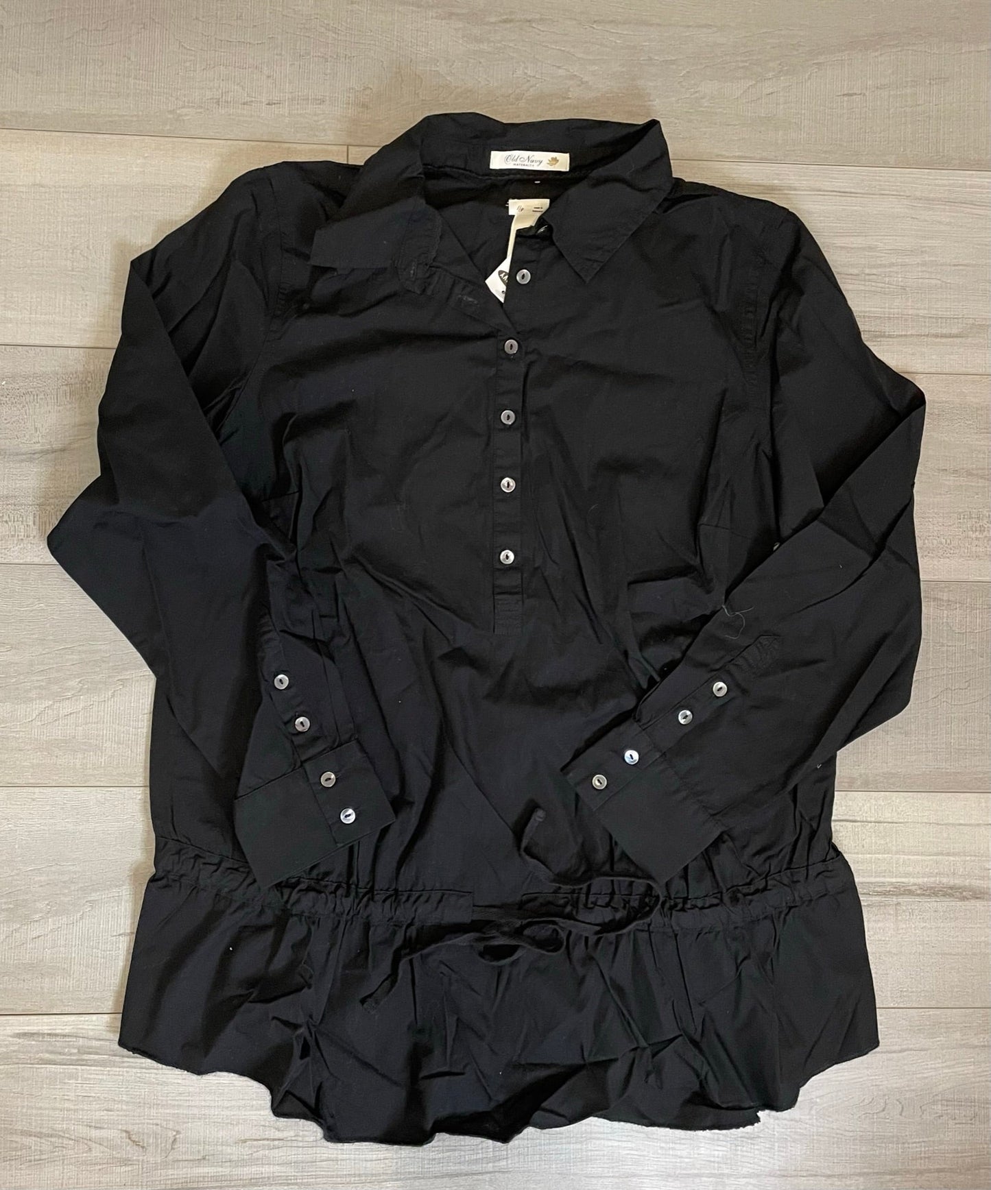 New Old Navy Maternity Top Size Medium, Maternity M (8-10)