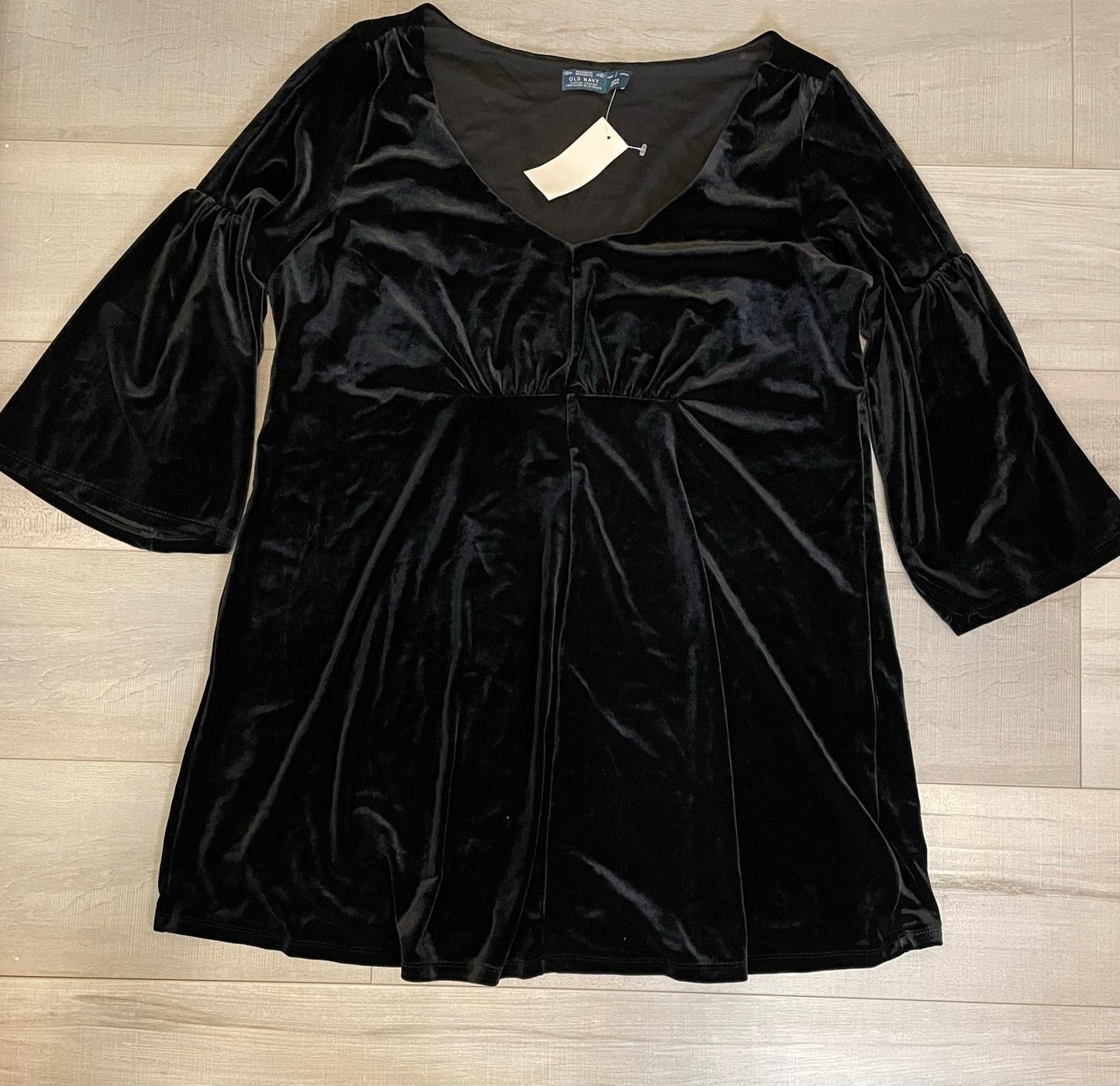 New Old Navy Maternity Top Size Large, Maternity L (12-14)