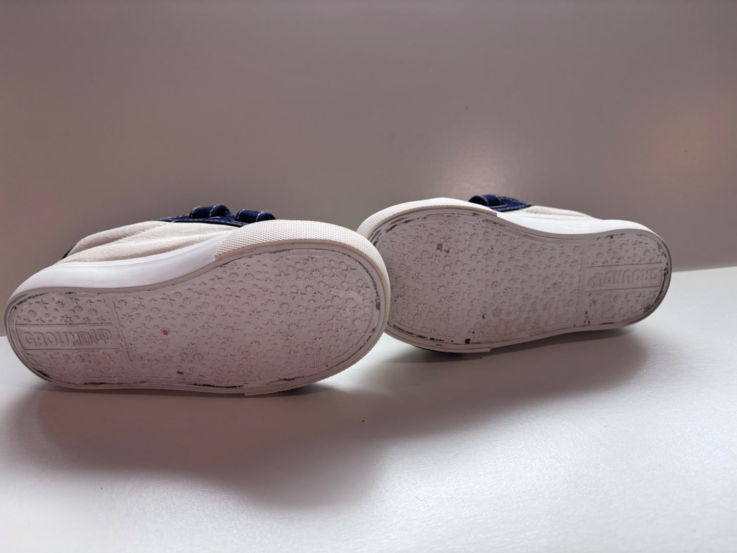 size 9 bluey shoes , Shoes 9 (Toddler:2-4yr)