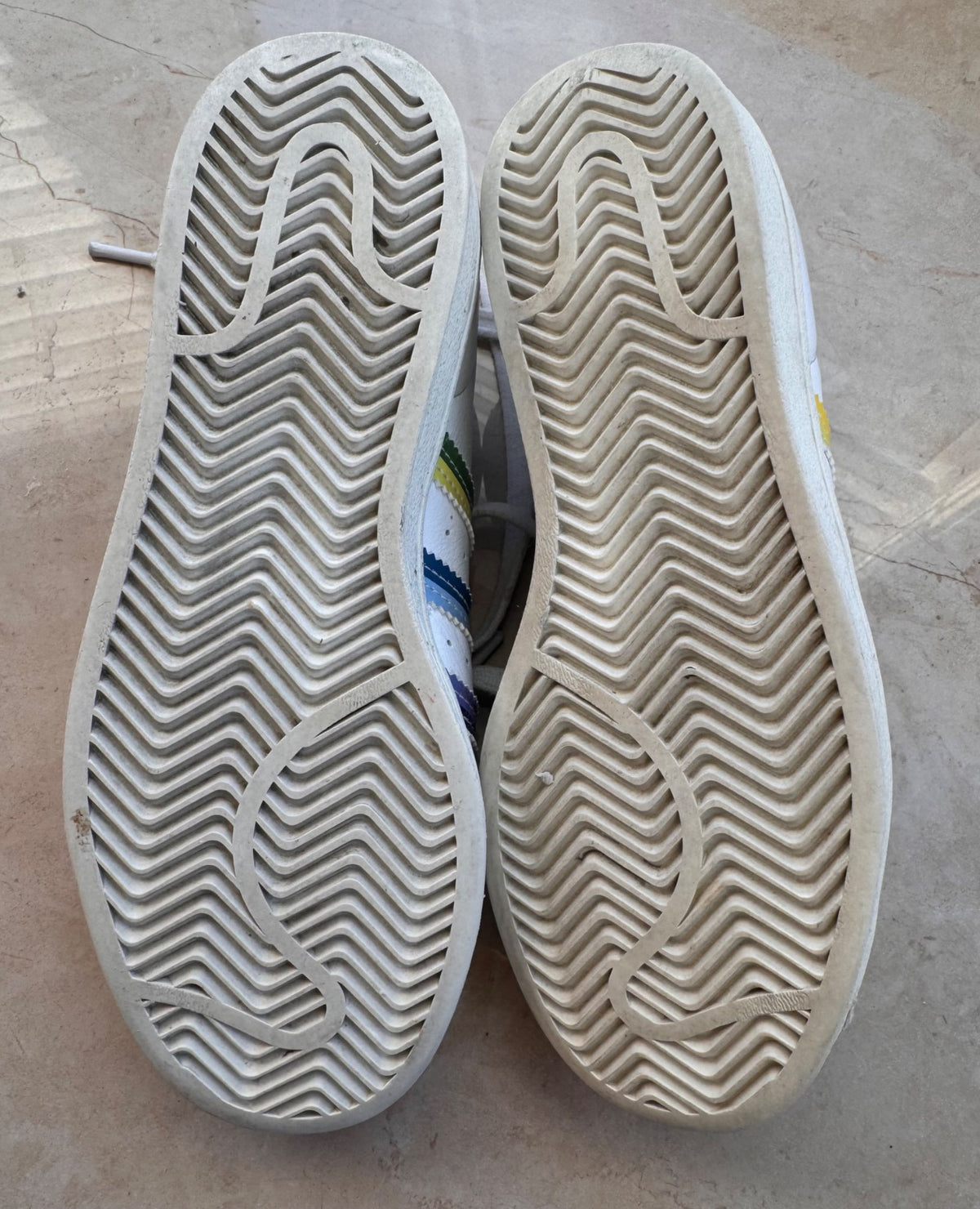 Adidas running shoes (size 4), Shoes 4 (Big Kids:8–12yr)