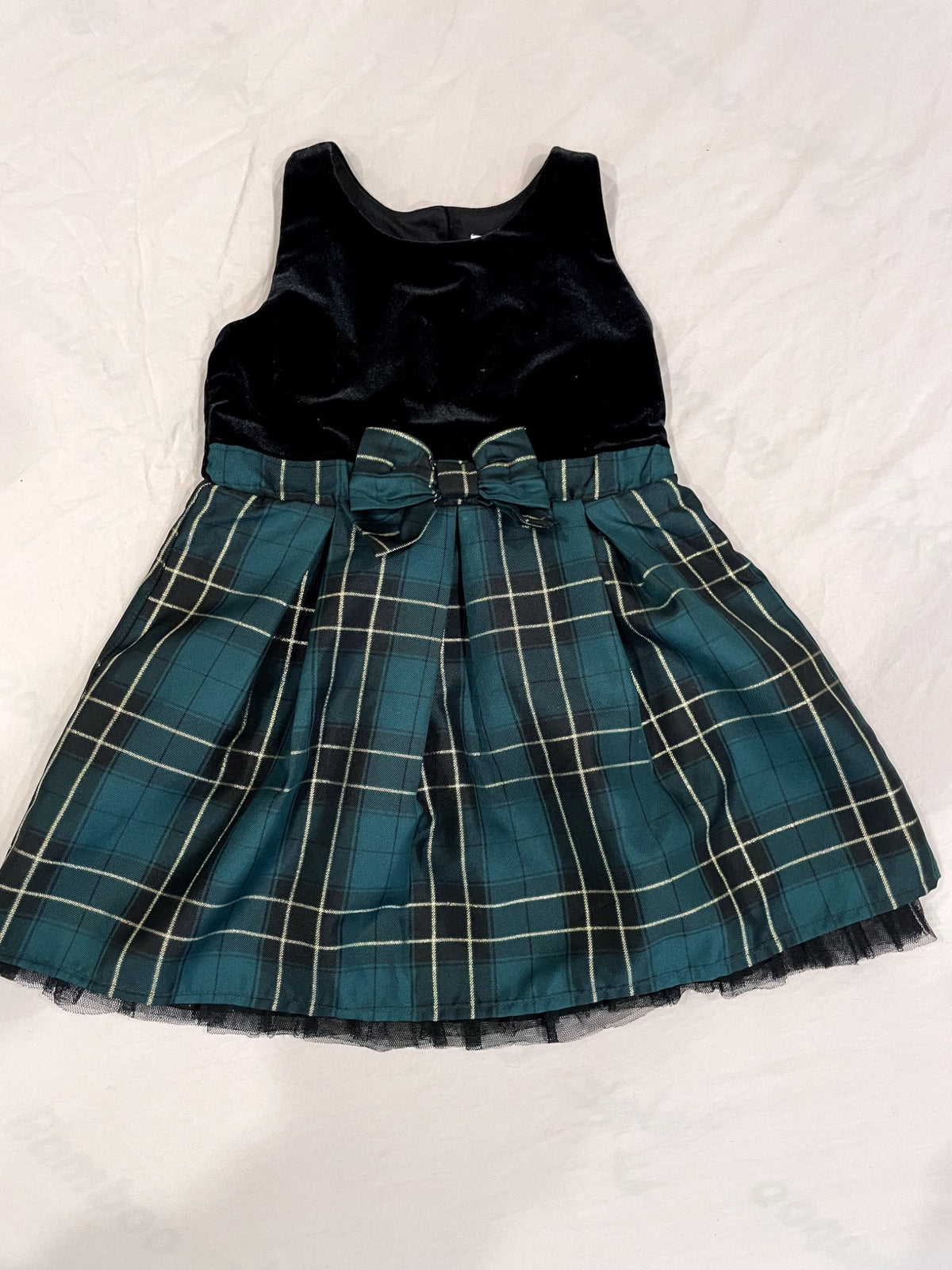 Dress Bundle size 4T, Kids 4/4T