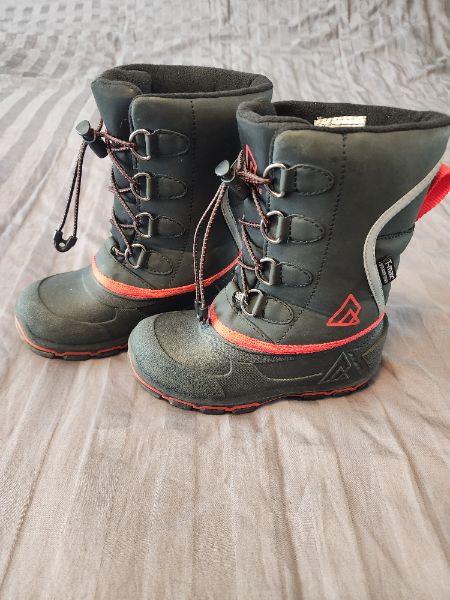 Ripzone TMax SubZero winter boots Size 11T MSRP $45, Shoes 11 (Toddler:2-4yr)