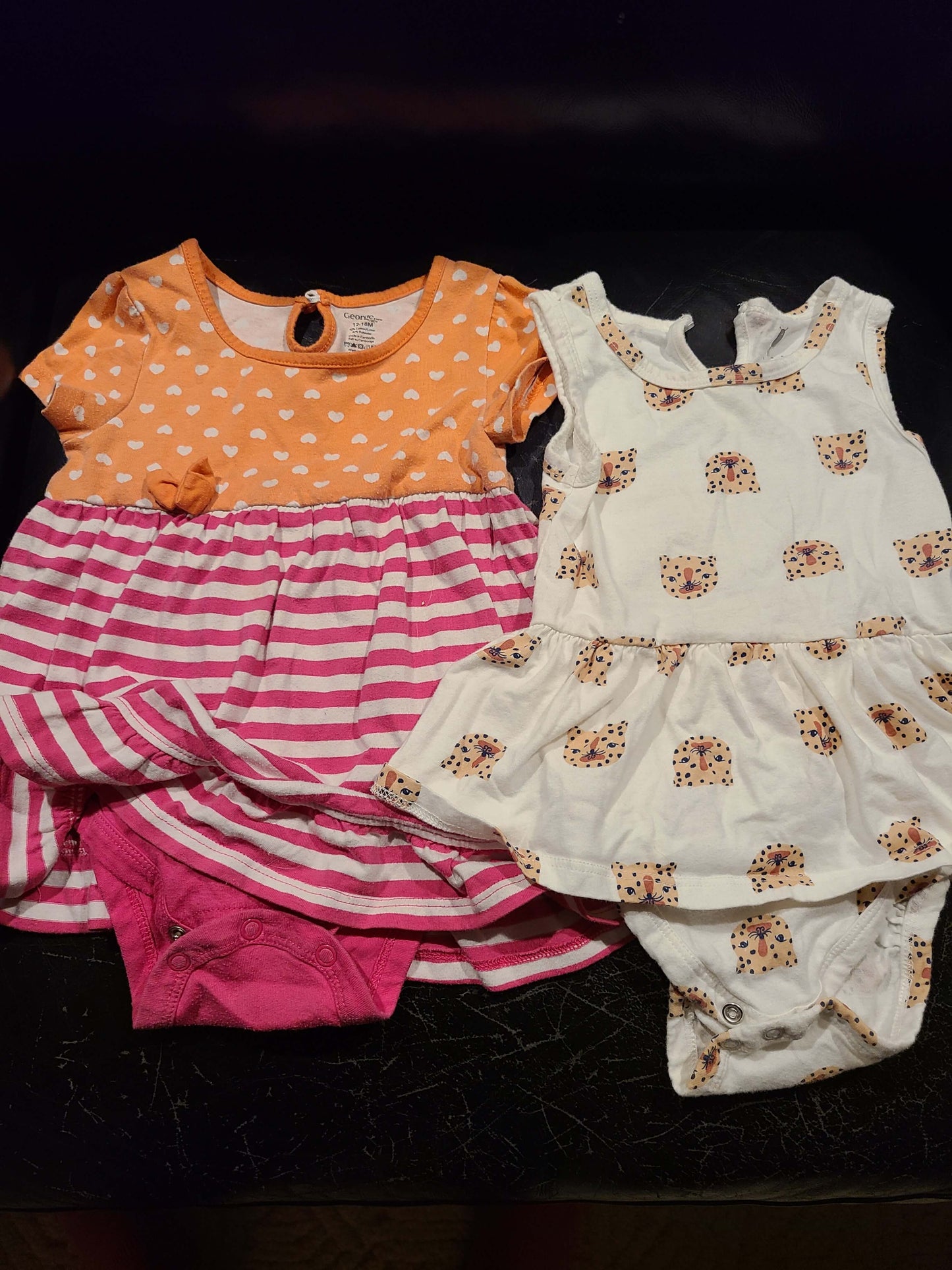 12 to 18 month shirt onsies.. 2 pcs, Kids 18 Month (12-18M)