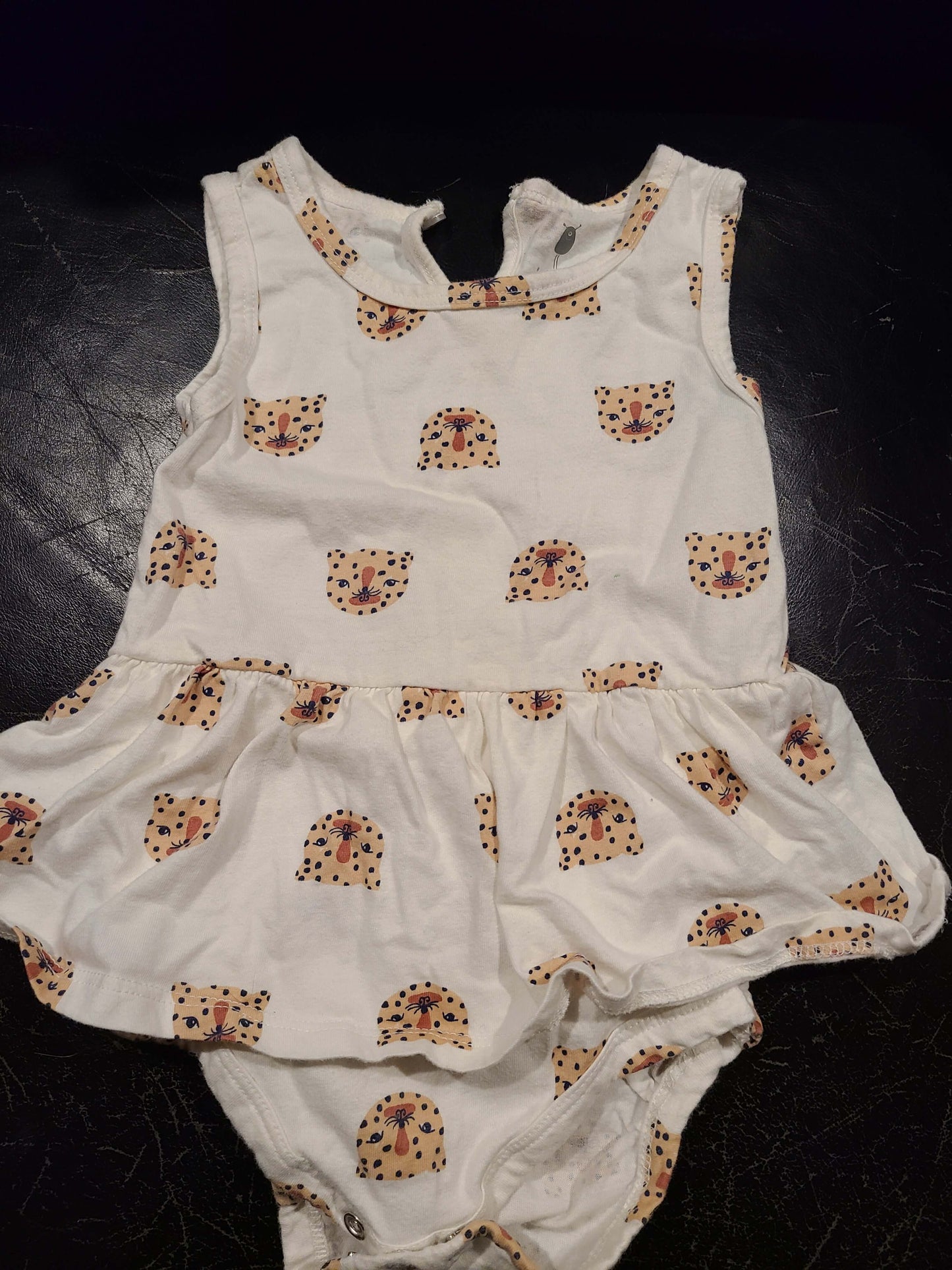 12 to 18 month shirt onsies.. 2 pcs, Kids 18 Month (12-18M)