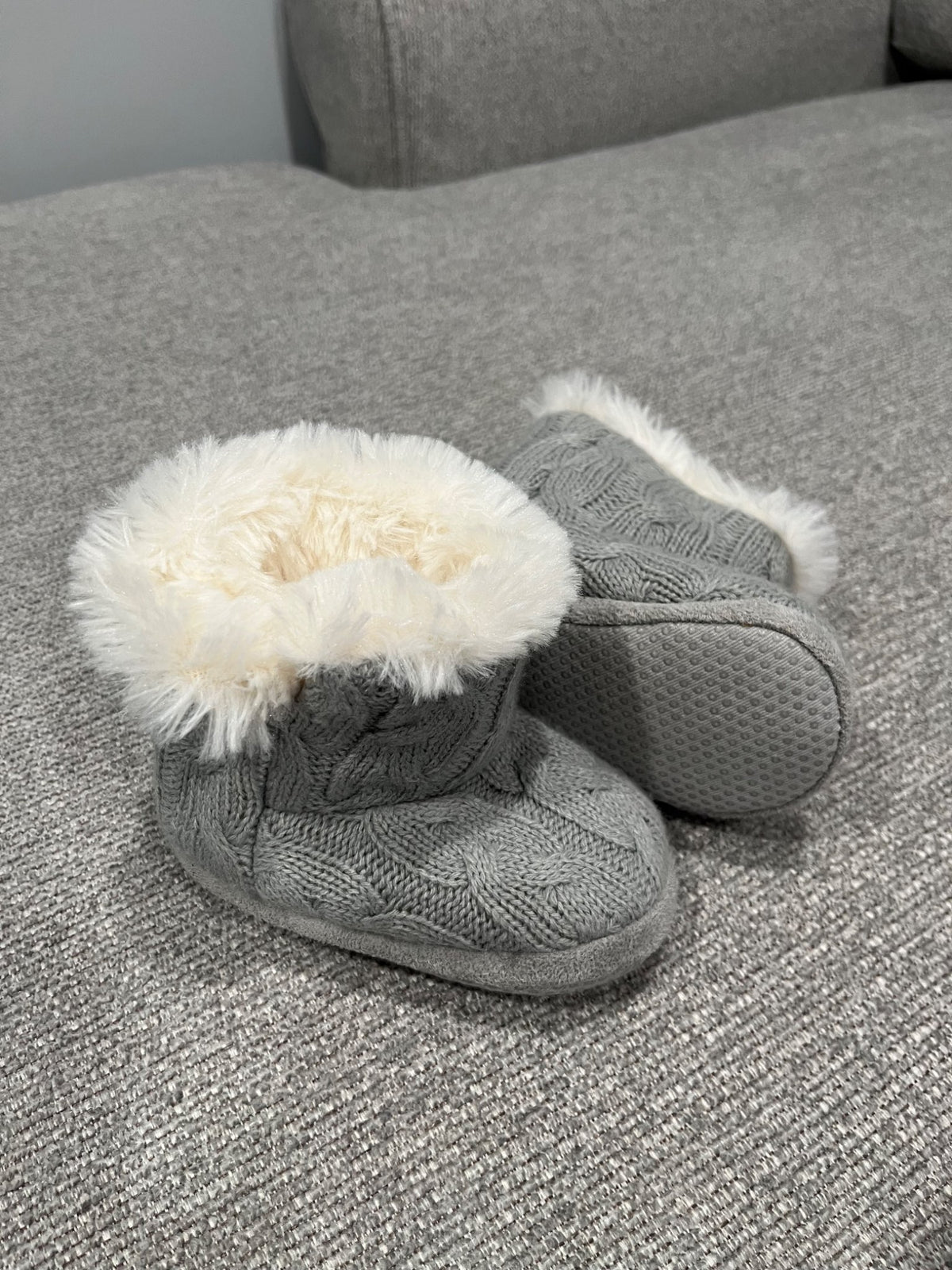 Size large baby slipper, Shoes 5 (Walkers:12-24 mth)