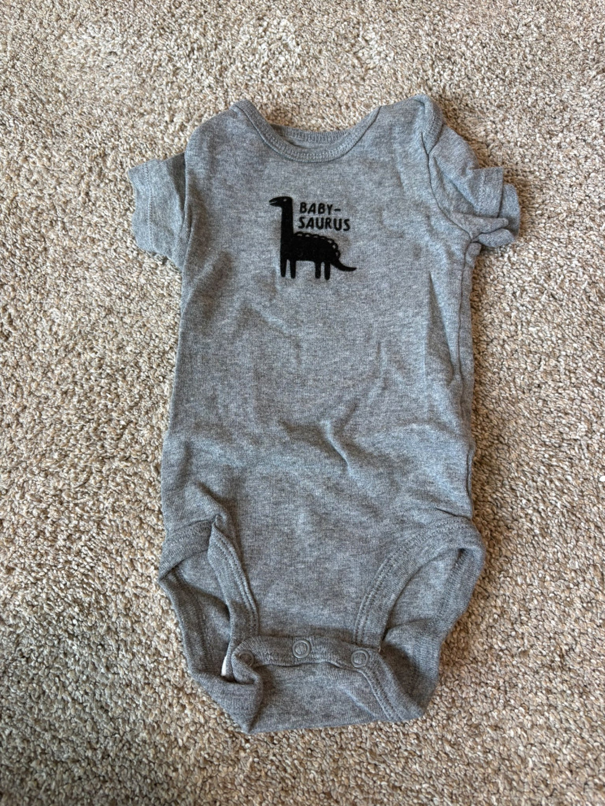Carter’s dinosaur onesie, Kids 3 Month (0-3M)