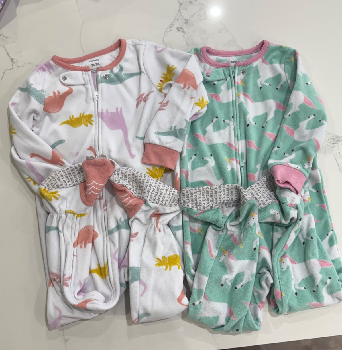 Carters footed sleepers, Kids 3T