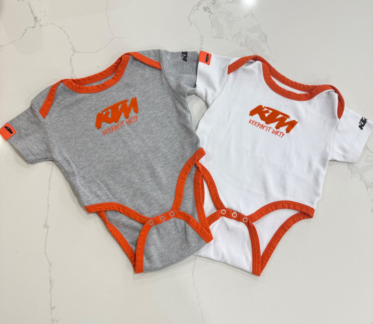 Onsie 12-18 month, Kids 18 Month (12-18M)