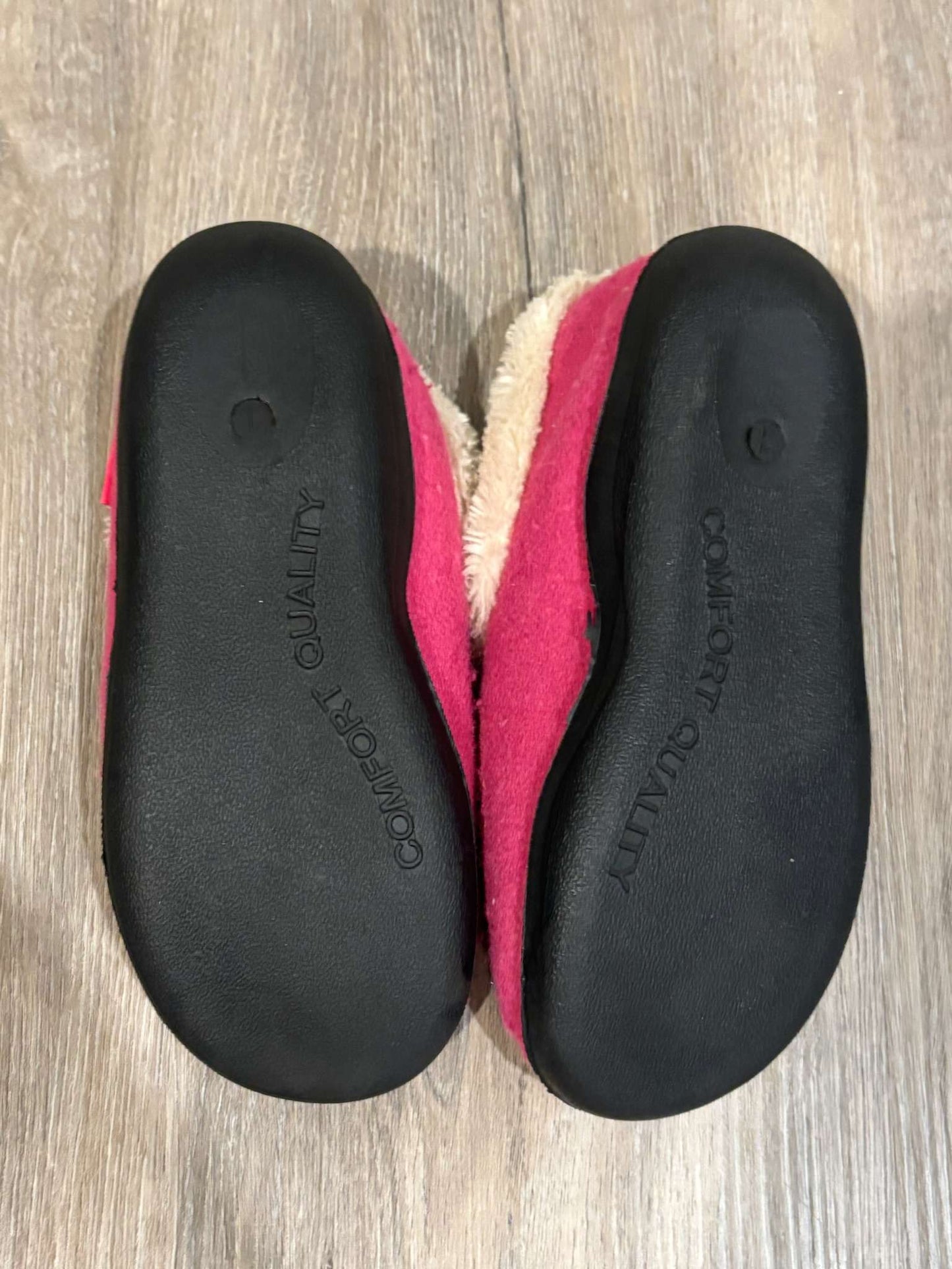Kamik Cozy Cabin Slippers Size 1, Shoes 1 (Kids:4-8yr)