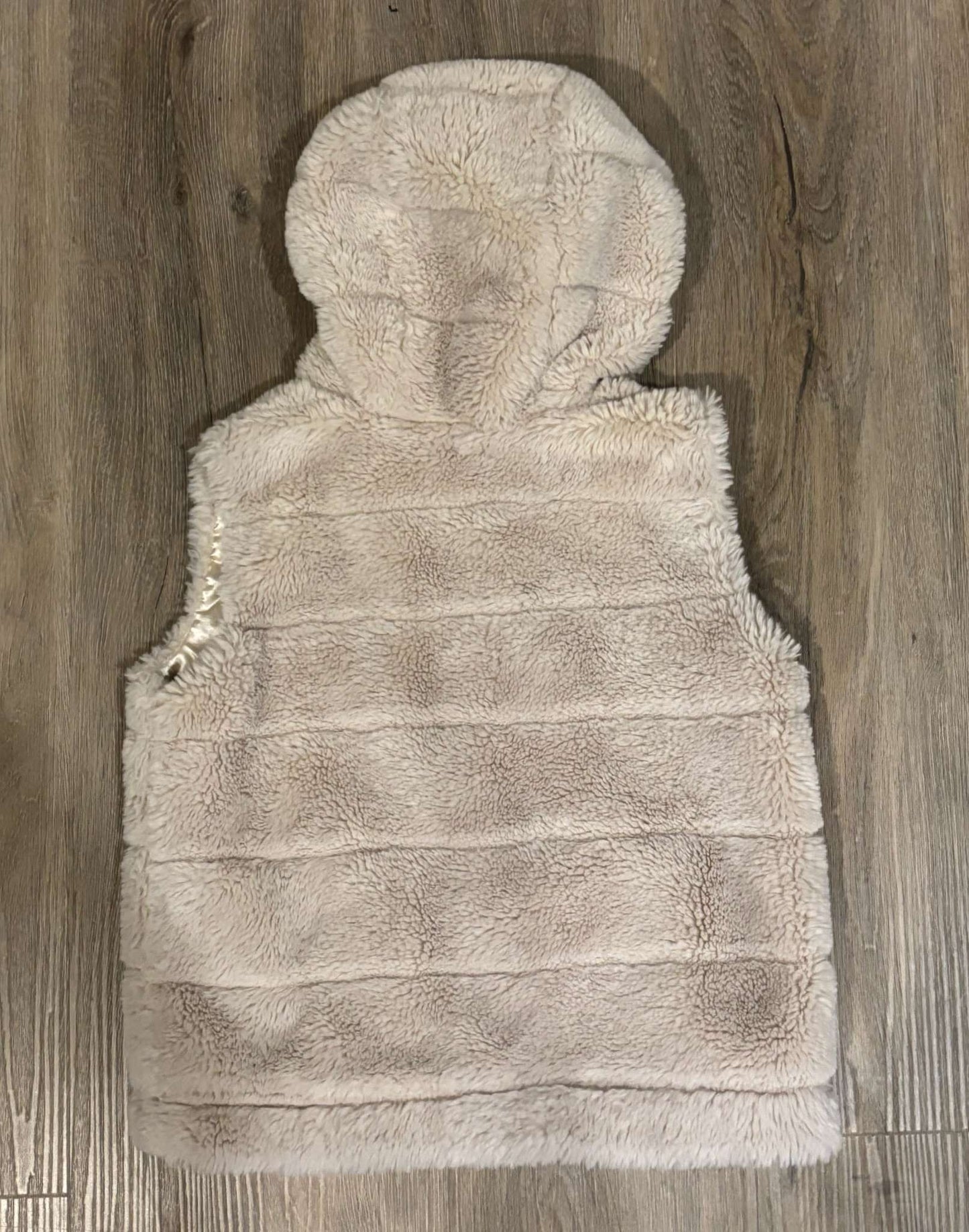Urban Republic Vest Size S, Kids 7 & 8 (small)