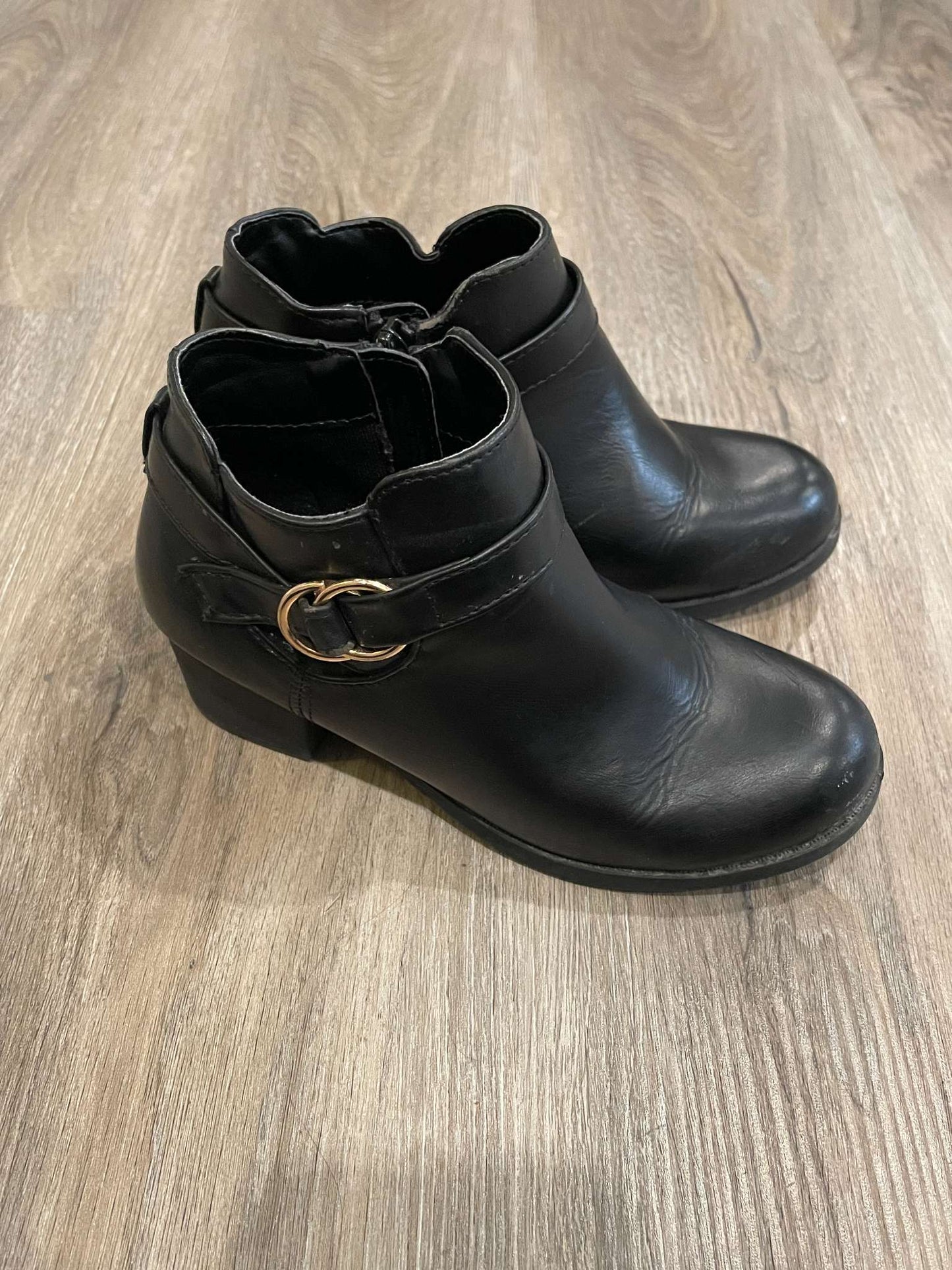 Black Ankle Boots Size 1, Shoes 1 (Kids:4-8yr)