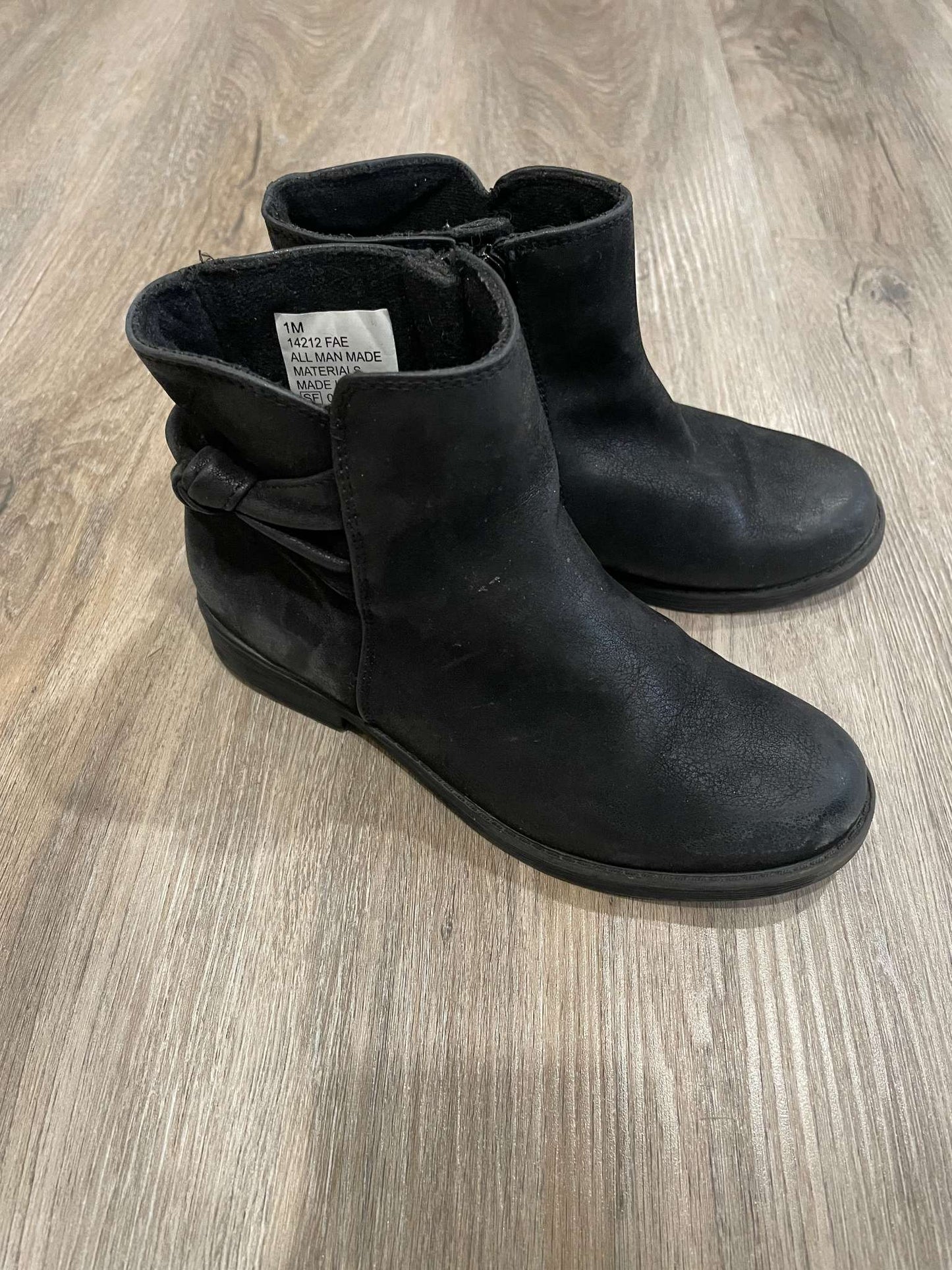 Black Ankle Boots Size 1, Shoes 1 (Kids:4-8yr)