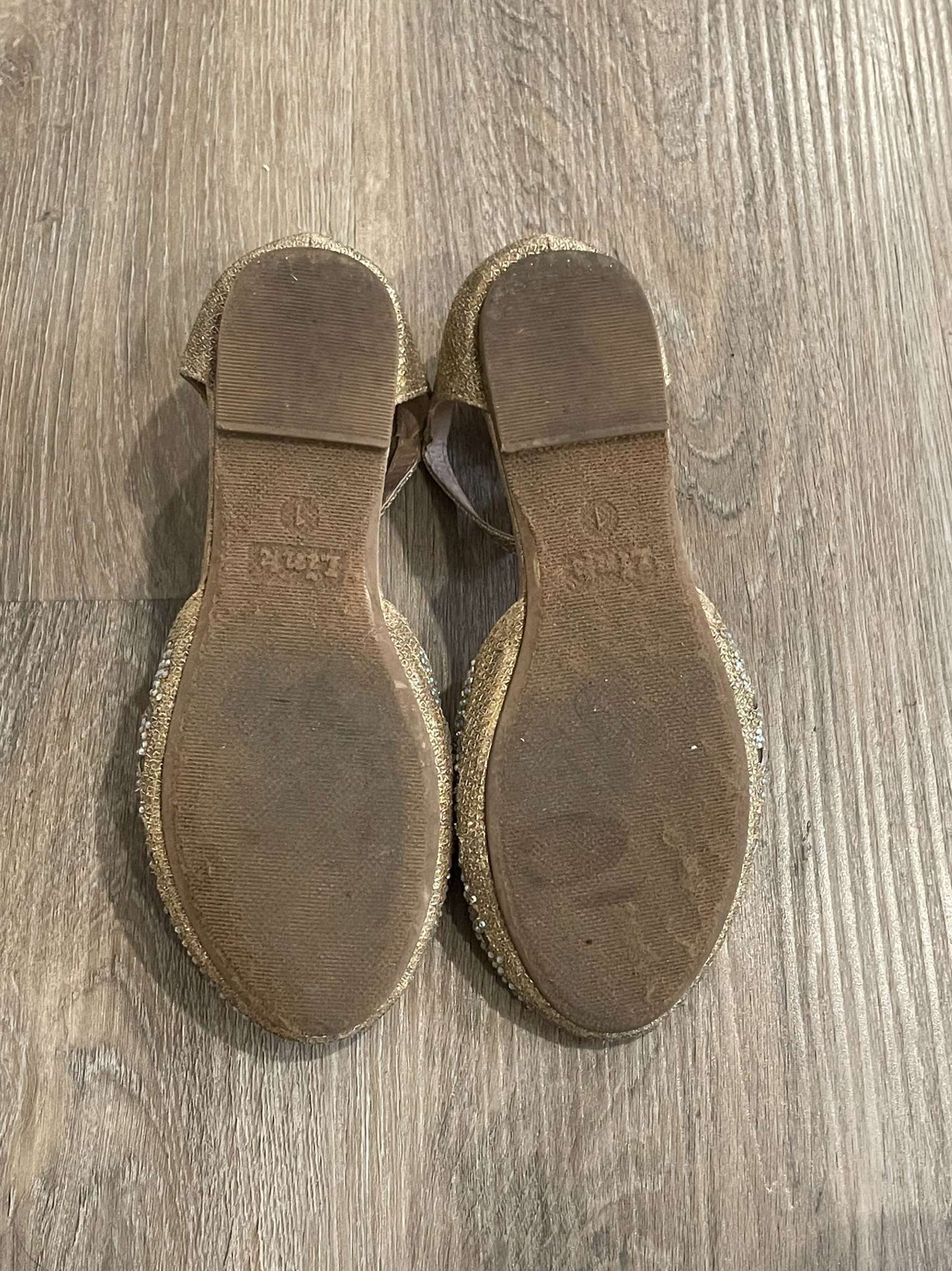 Gold Glitter Dress Shoes Size 1, Shoes 1 (Kids:4-8yr)