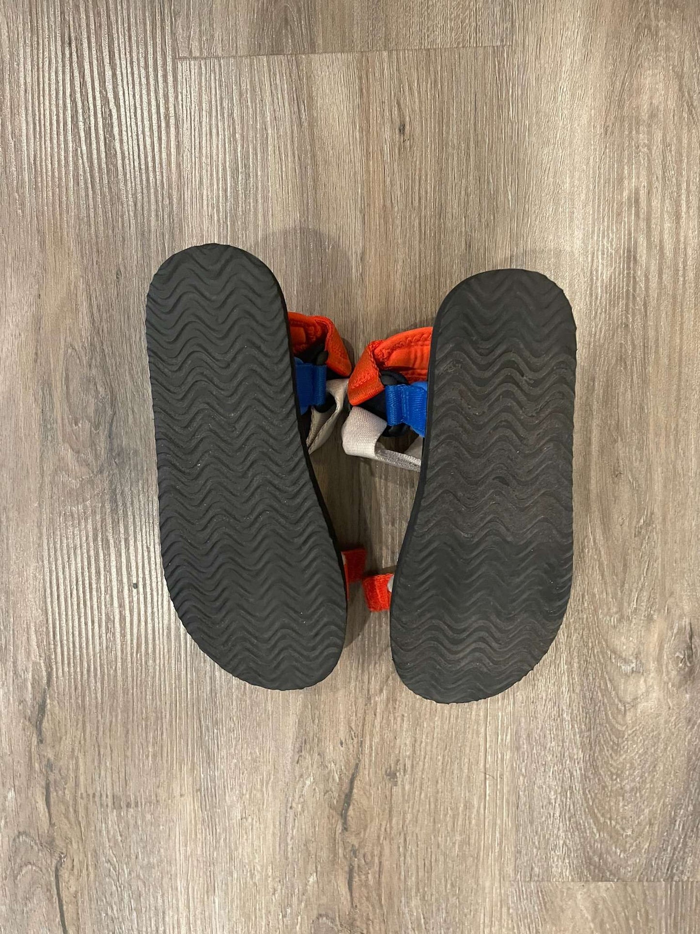 Gap Sandals Size 1-2, Shoes 1 (Kids:4-8yr)