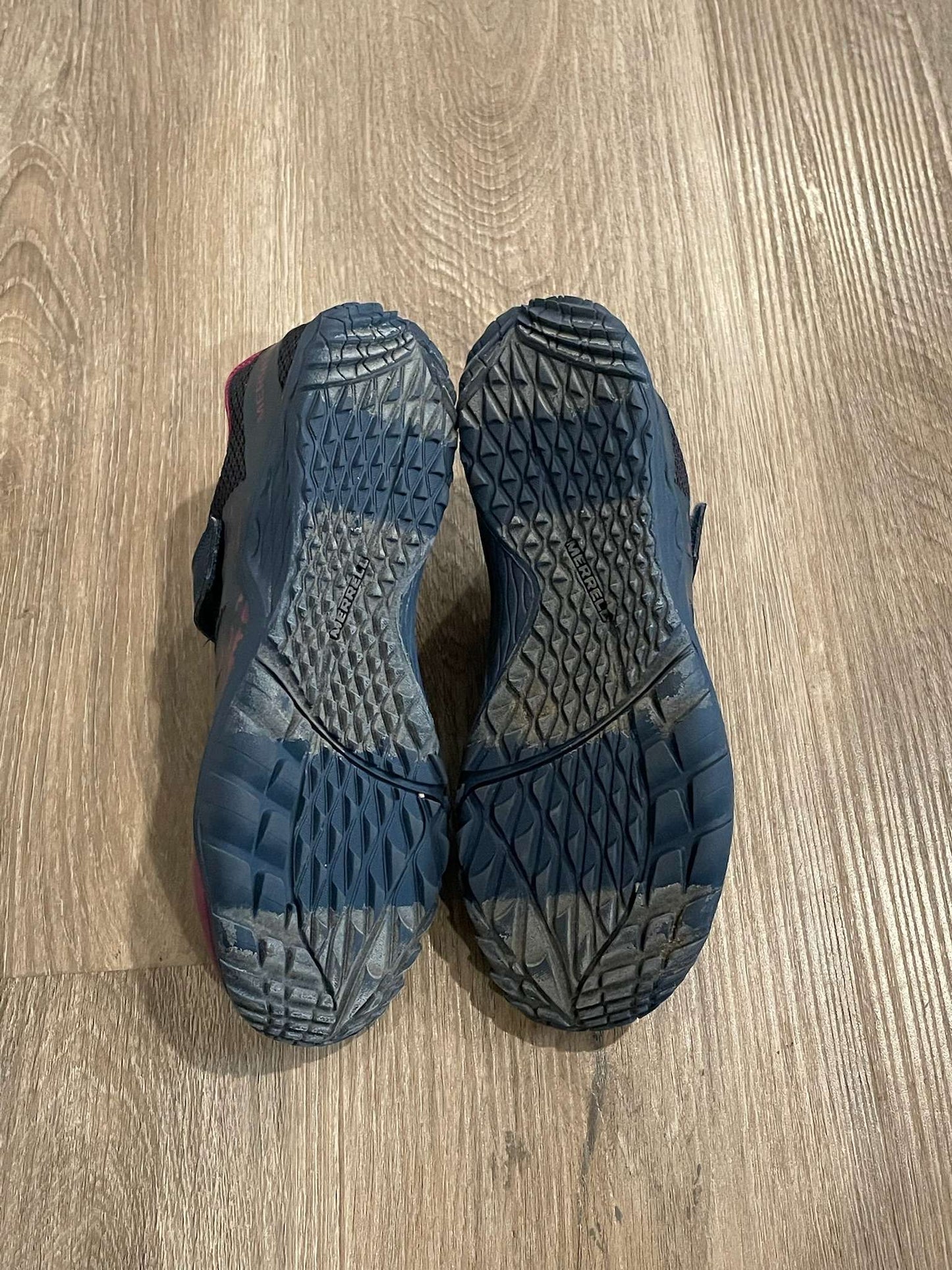Merrell Shoes Size 1, Shoes 1 (Kids:4-8yr)