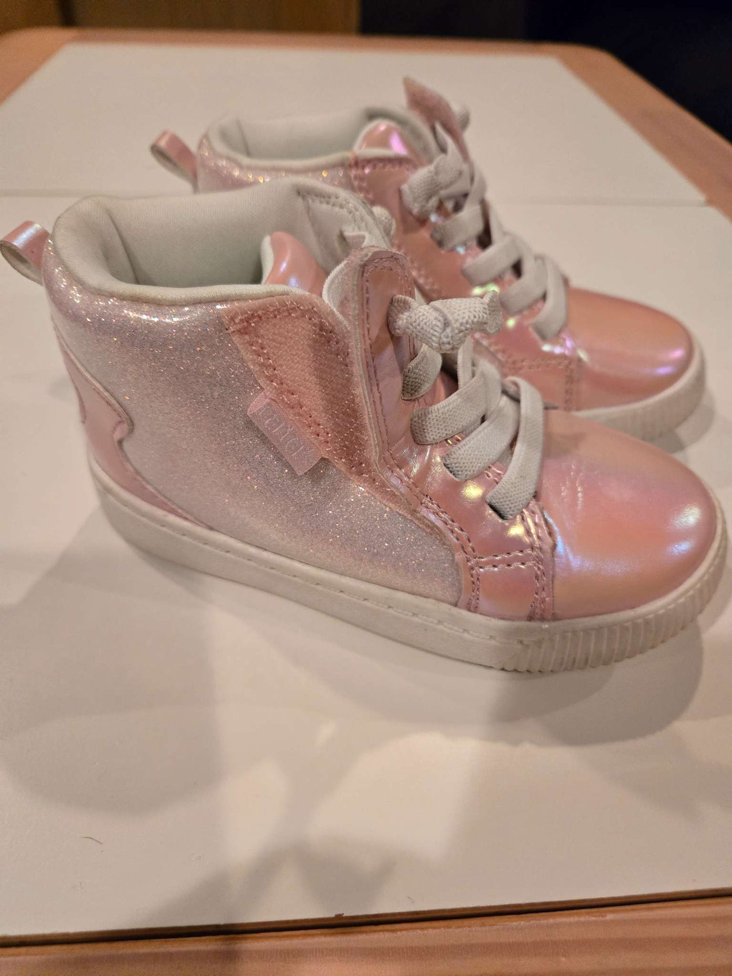 Carter's Size 8 Pink Sparkly High Top Runners, Shoes 8 (Toddler:2-4yr)