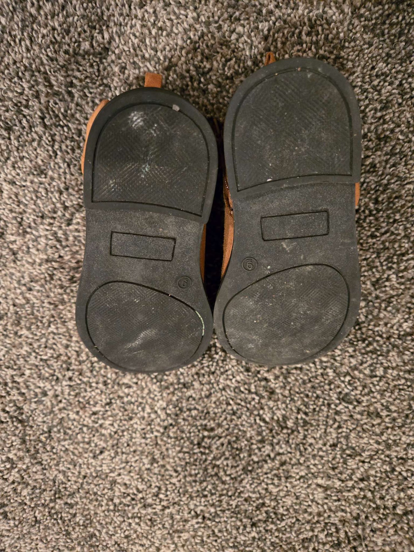 Baby Gap Size 9 Brown "Suede" Booties, Shoes 9 (Toddler:2-4yr)