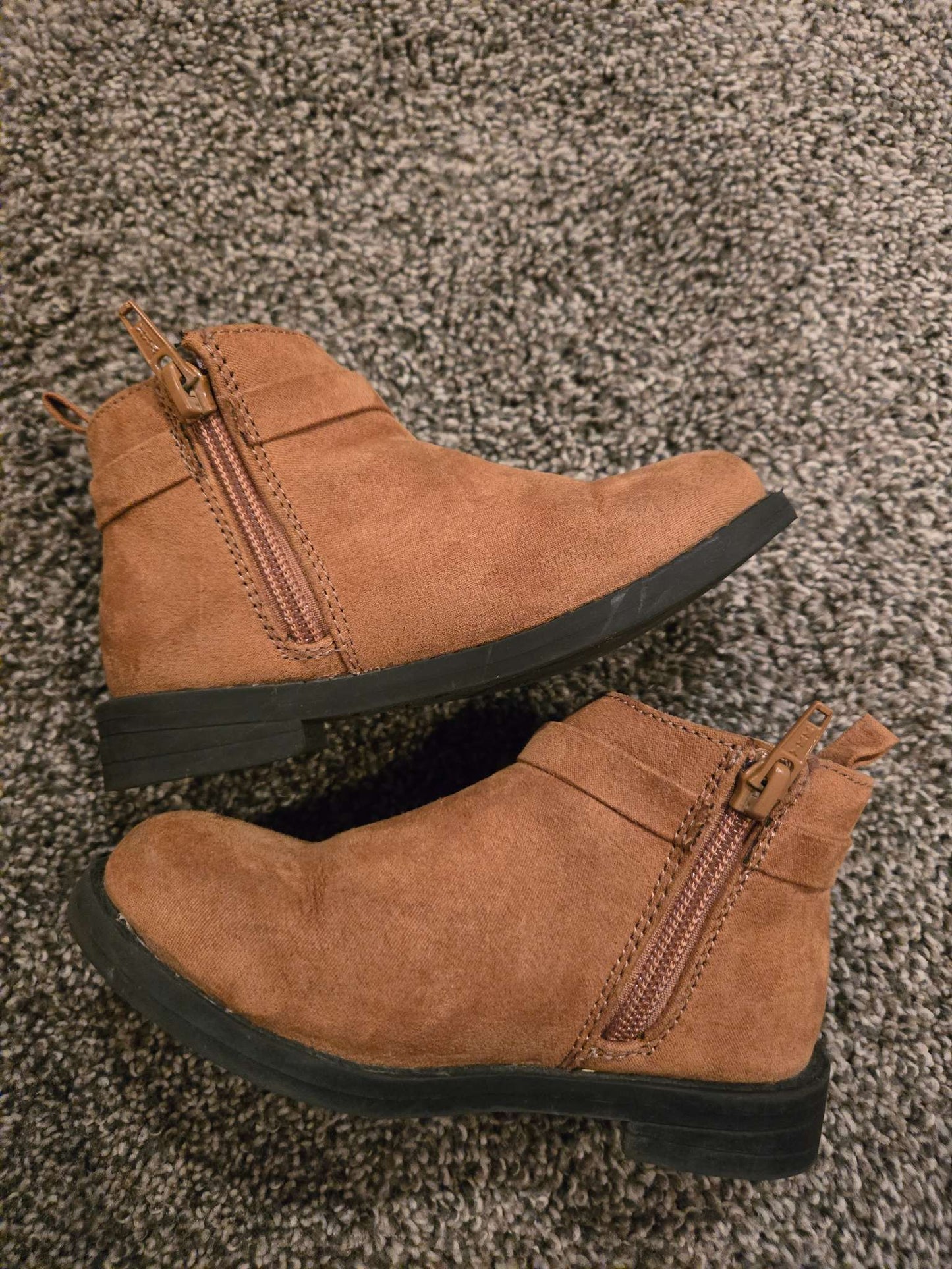 Baby Gap Size 9 Brown "Suede" Booties, Shoes 9 (Toddler:2-4yr)