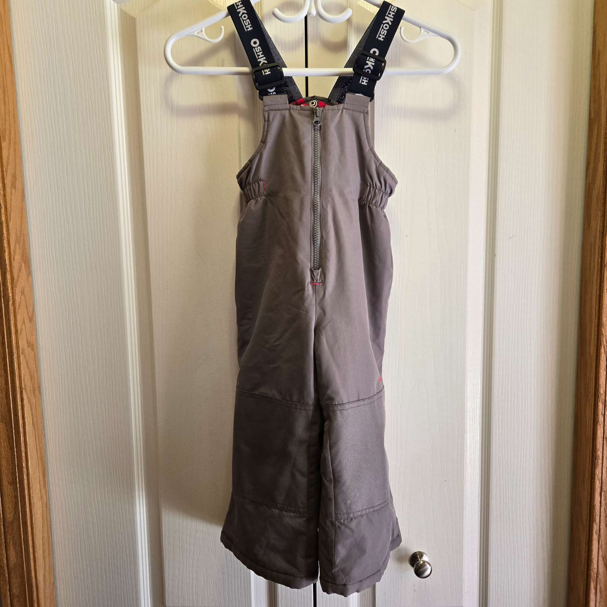 OshKosh Snowsuit 3T - Snowpants have wear on the cuff - Pls Check Photos!, Kids 3T
