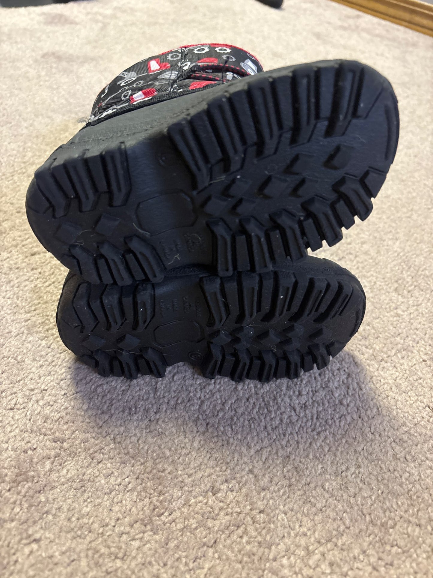 Toddler boys winter boots size 6c, Shoes 6 (Walkers:12-24 mth)
