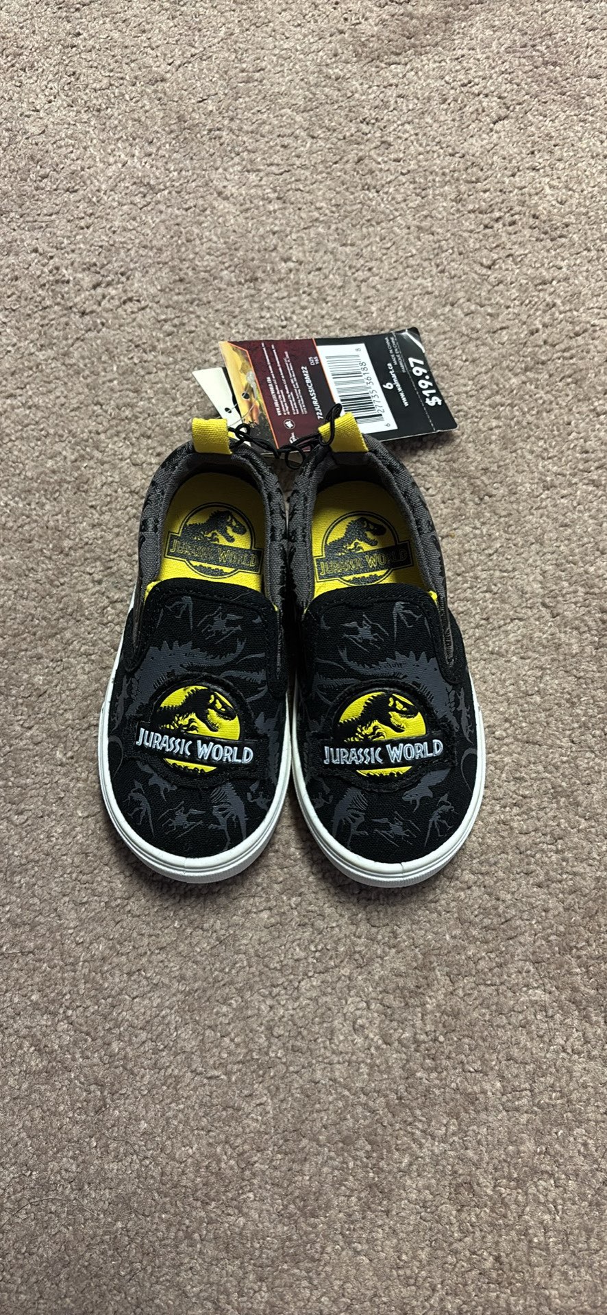 Toddler boy shoes size 6, Shoes 6 (Walkers:12-24 mth)