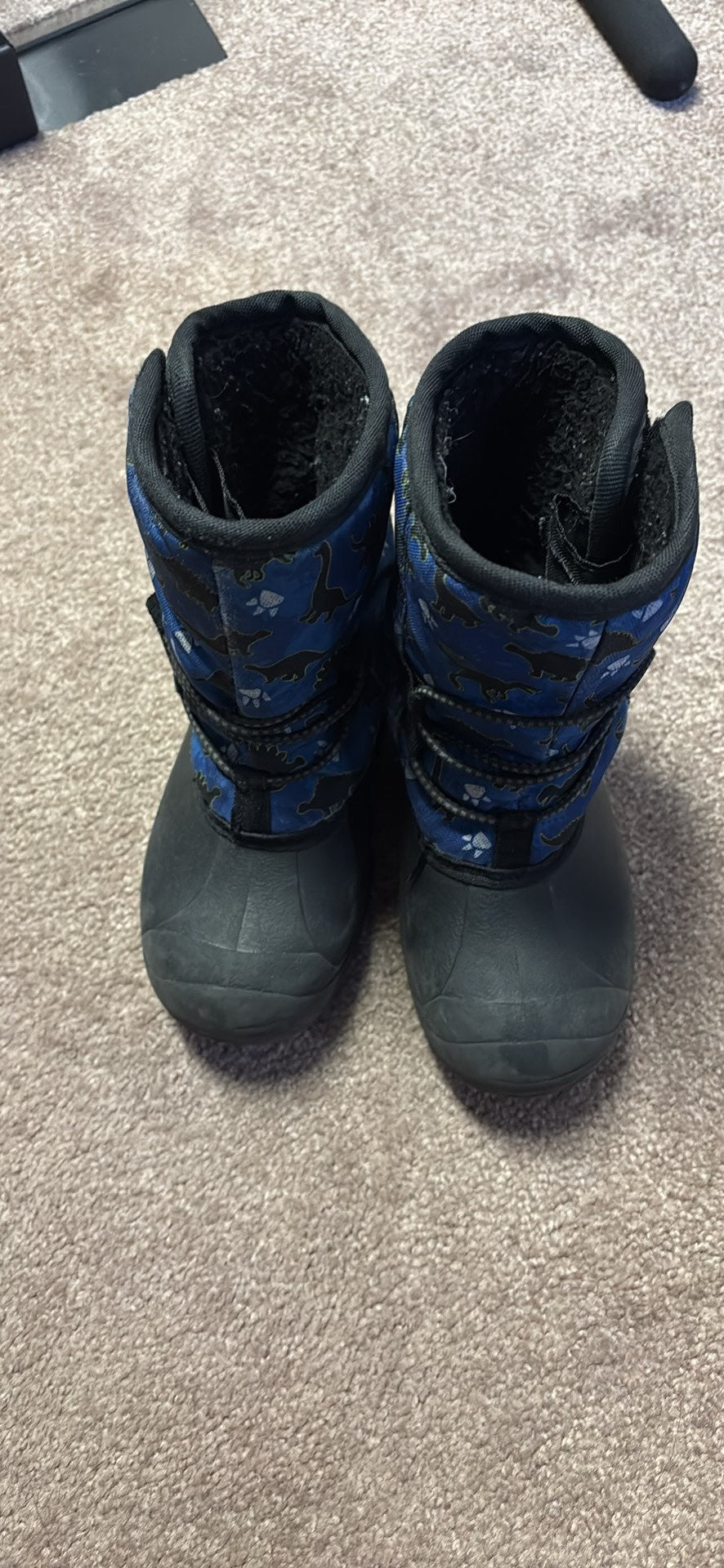 Boys winter boots size 10, Shoes 10 (Toddler:2-4yr)