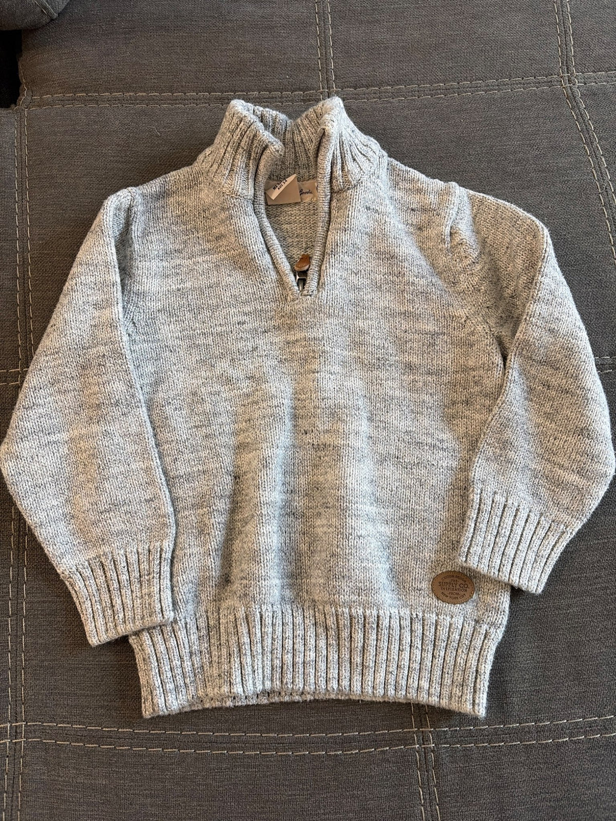 Boys sweater size 2-4, Kids 3T