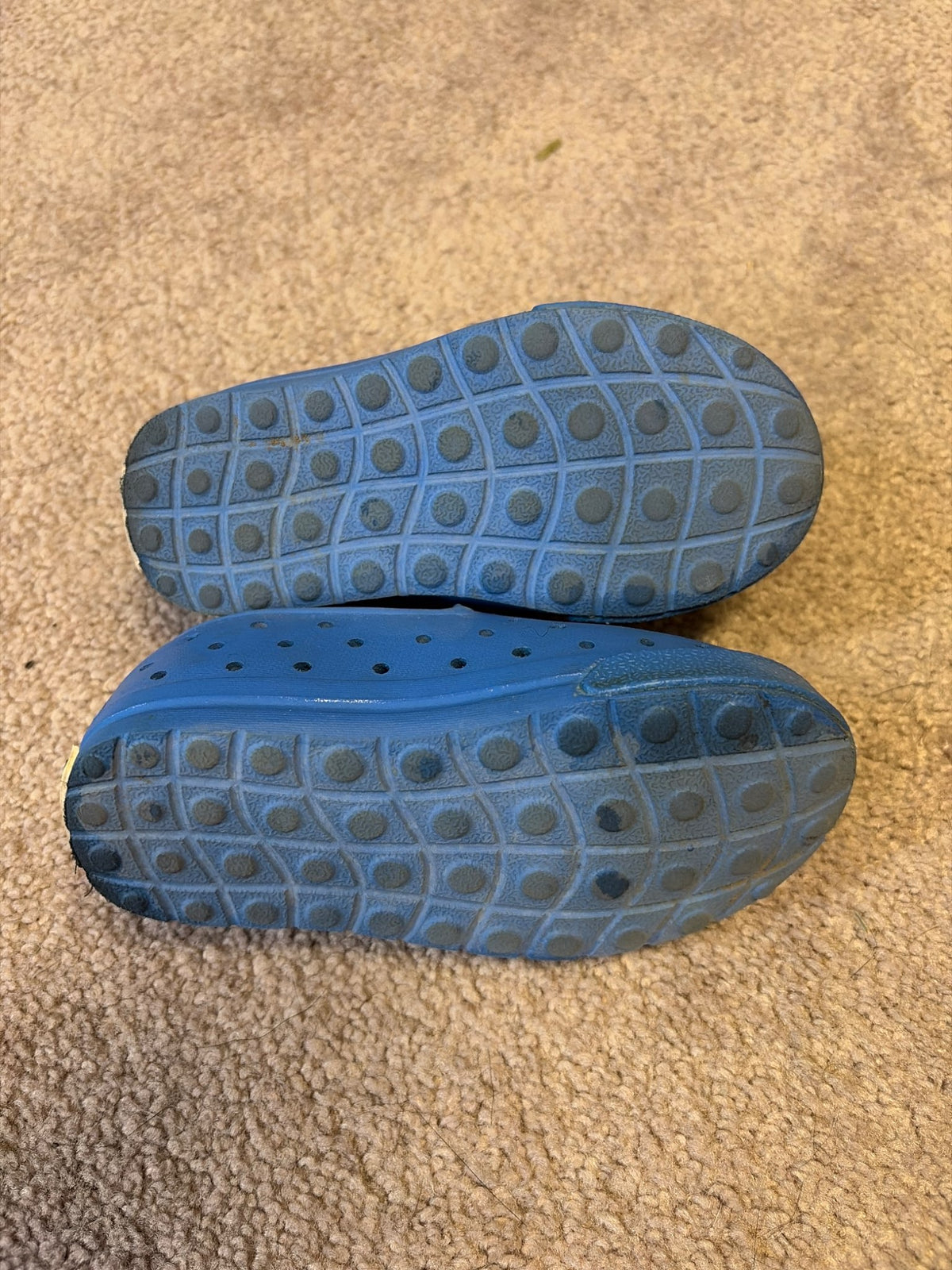 Boys Ripzone summer shoes size 8, Shoes 8 (Toddler:2-4yr)
