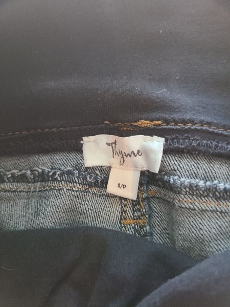 Maternity thyme blue jeans size small, Maternity S (4-6)