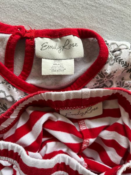 Emily Rose Christmas Outfit, Size 5, Kids 5/5T (extra small)