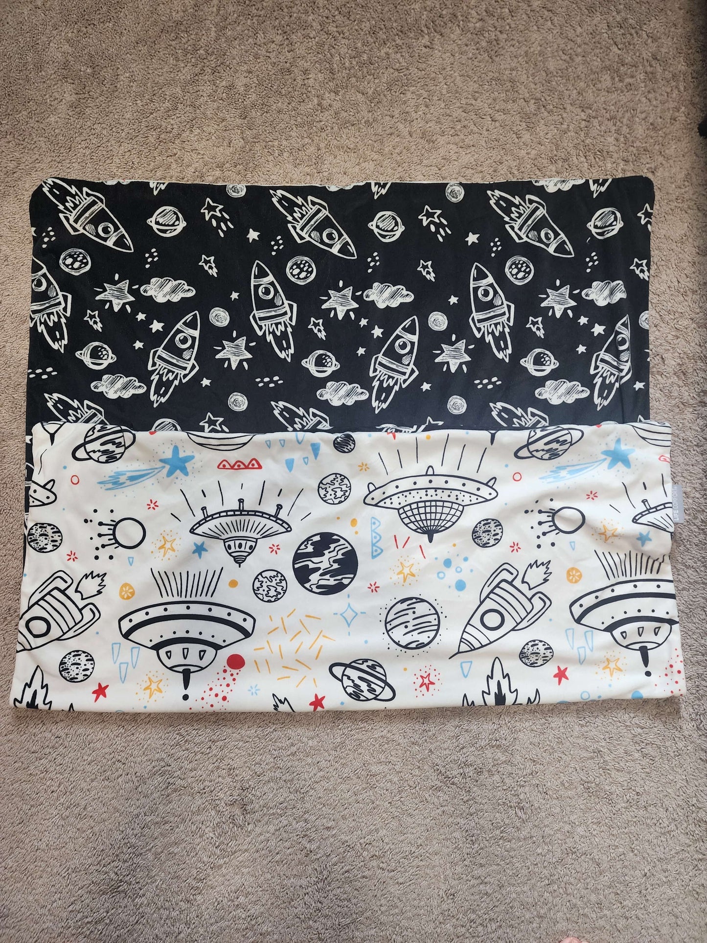 Child's weighted blanket 5lb with glass beads! MSRP $42 Reversible!