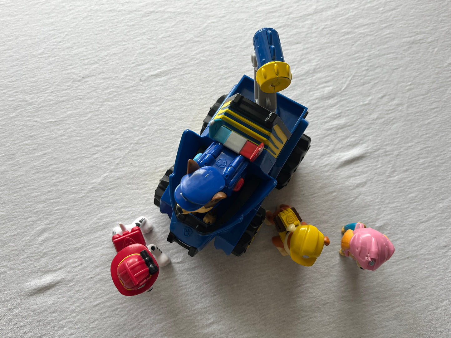 Paw Patrol Bundle #5, Chase truck with 4 pups