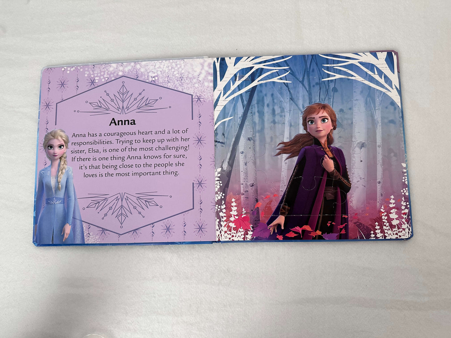 Frozen II five puzzle book