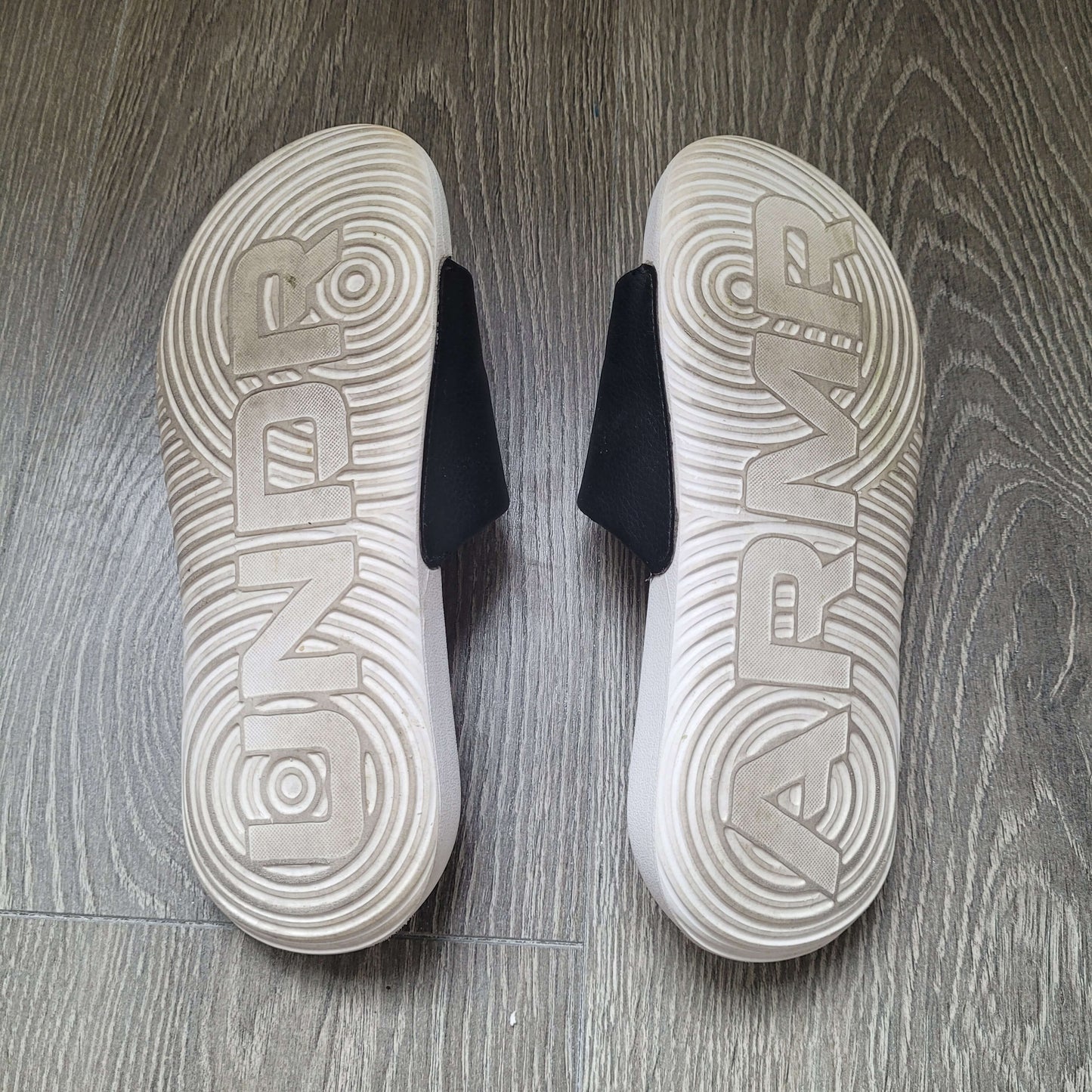 Boys' Under Armour Slides Size 3, Shoes 3 (Kids:4-8yr)