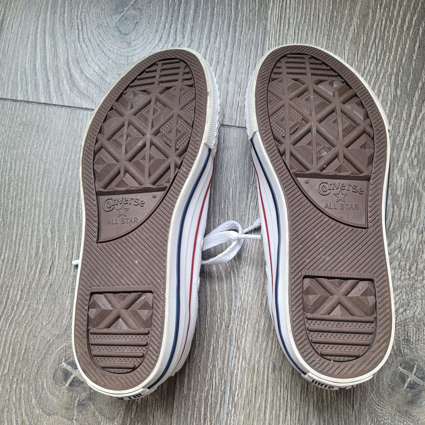 Kids' White Converse Size 13 EUC, Shoes 13 (Kids:4-8yr)