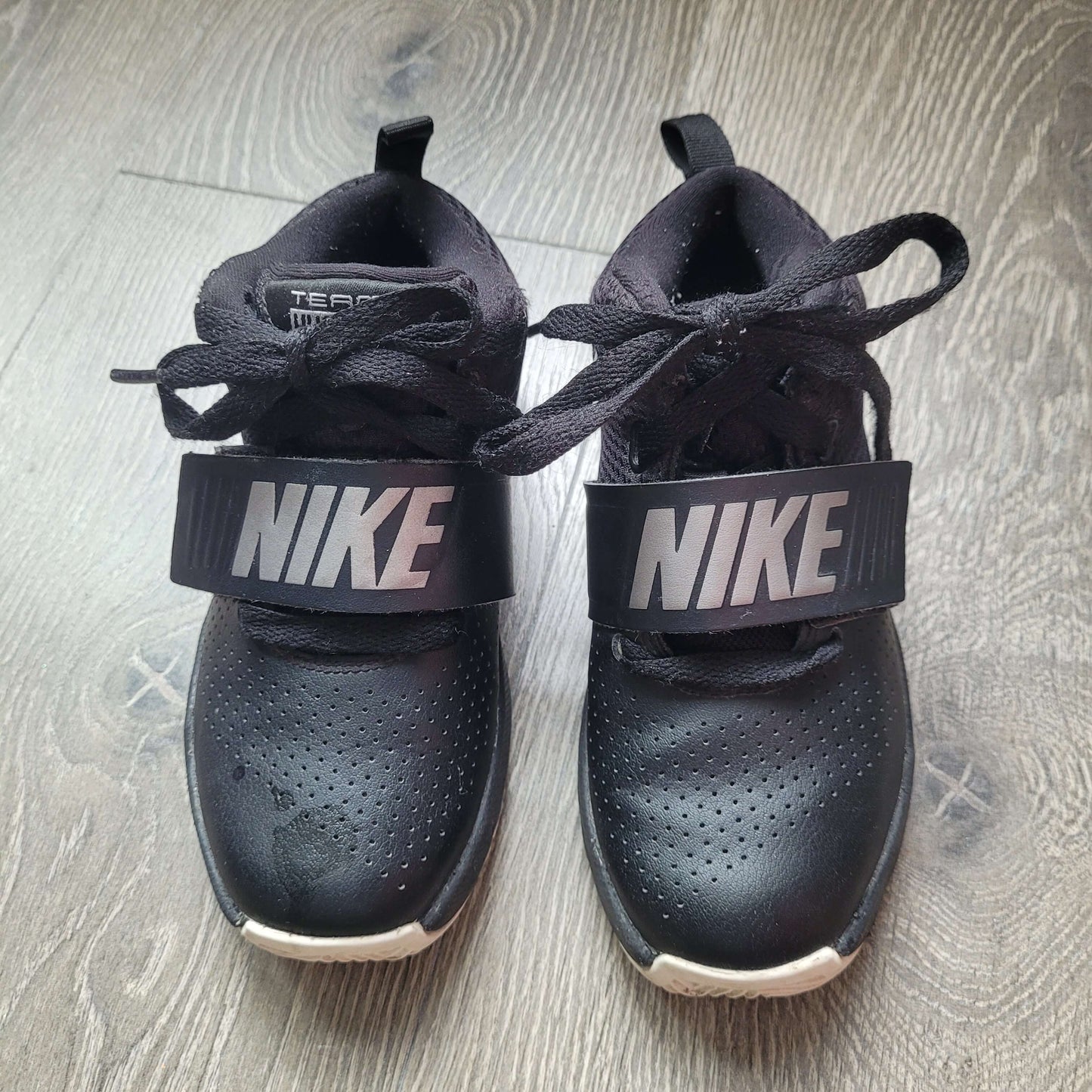 Boys' Nike Hustle Shoes Size 11.5, Shoes 11.5 (Toddler:2-4yr)