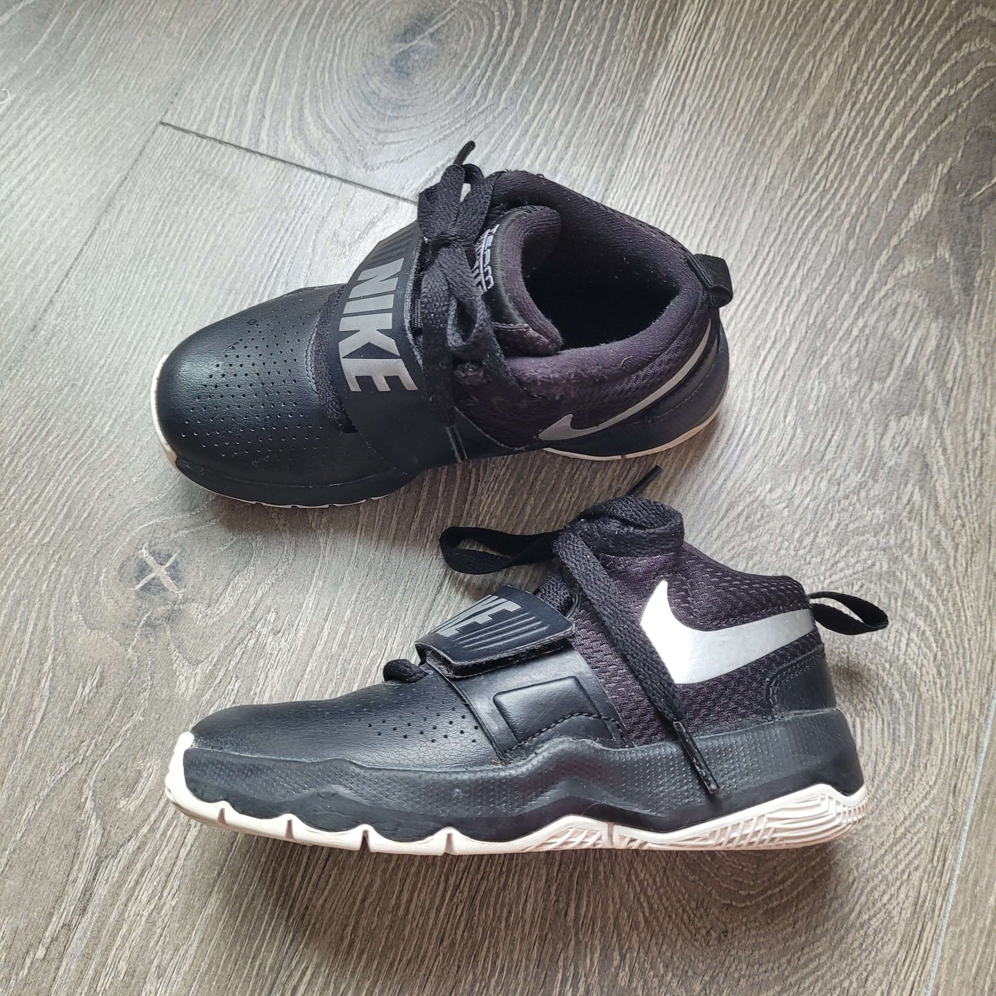 Boys' Nike Hustle Shoes Size 11.5, Shoes 11.5 (Toddler:2-4yr)