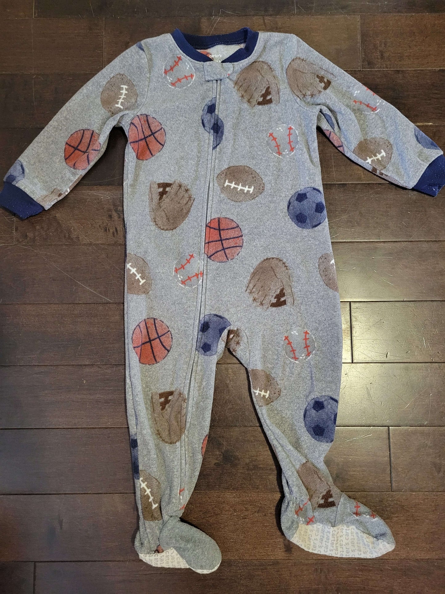 Sports themed sleepers 2T, Kids 2T