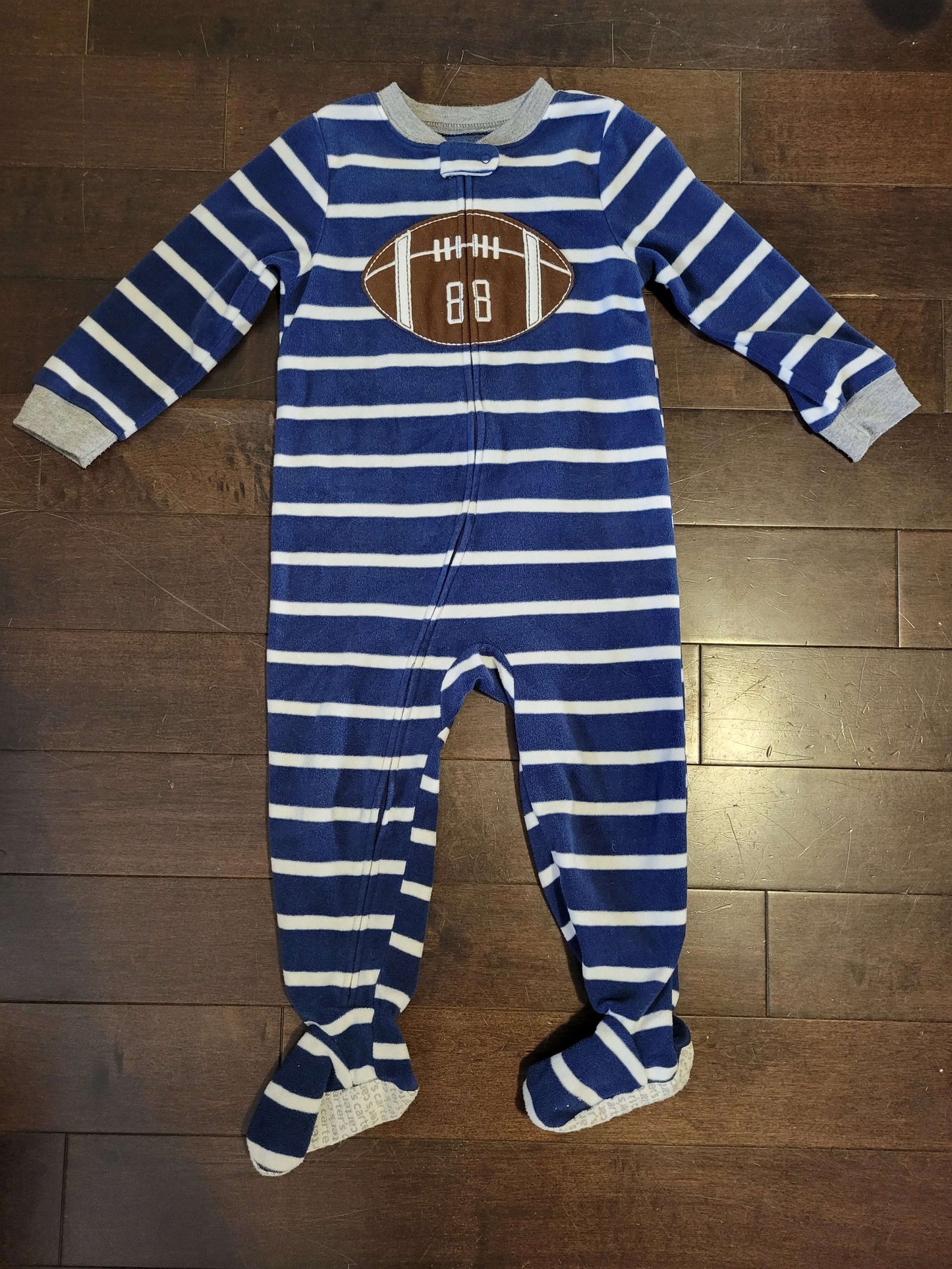 Sports themed sleepers 2T, Kids 2T