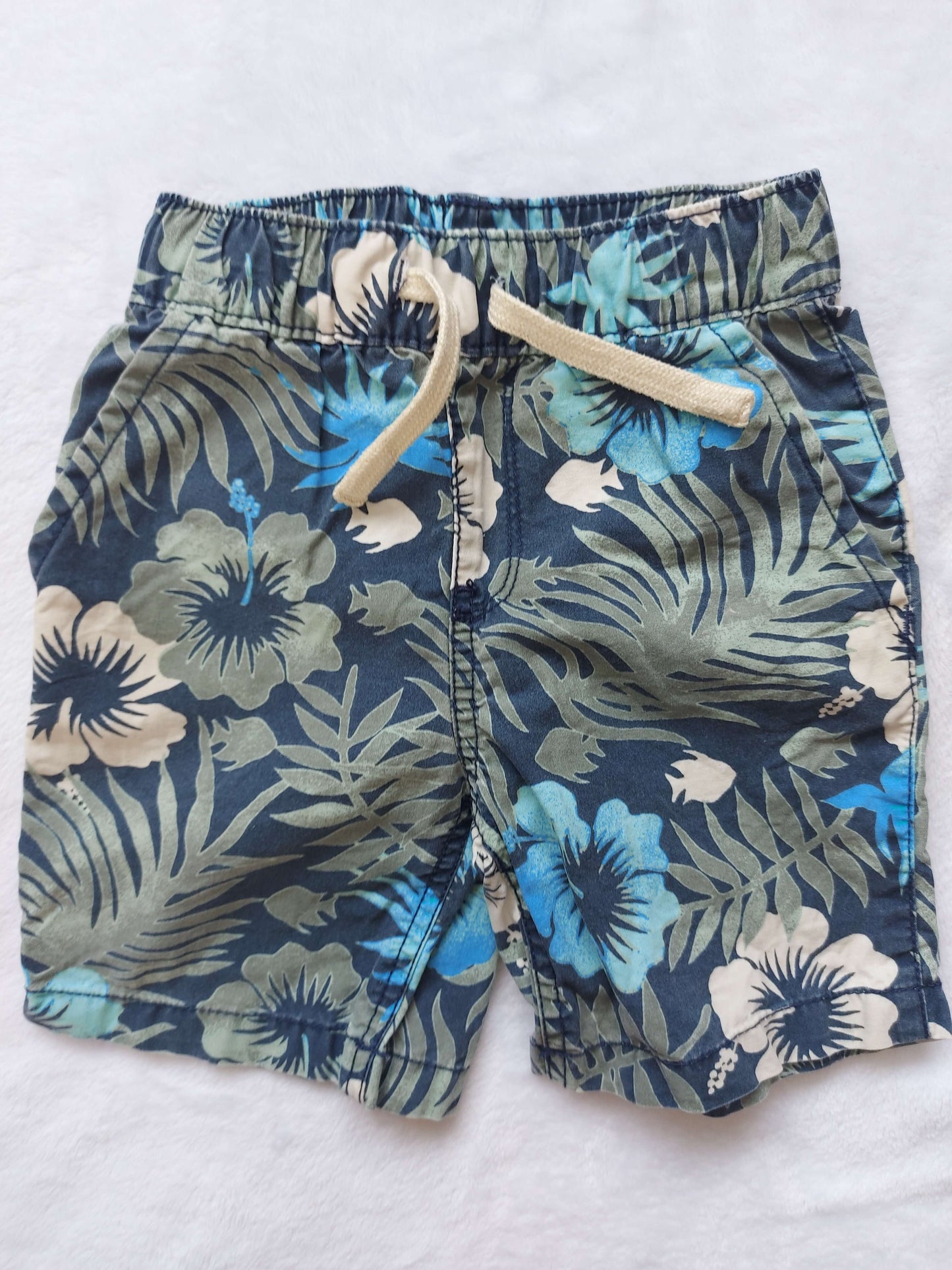 Bundle of 7 summer shorts size 3T, Kids 3T