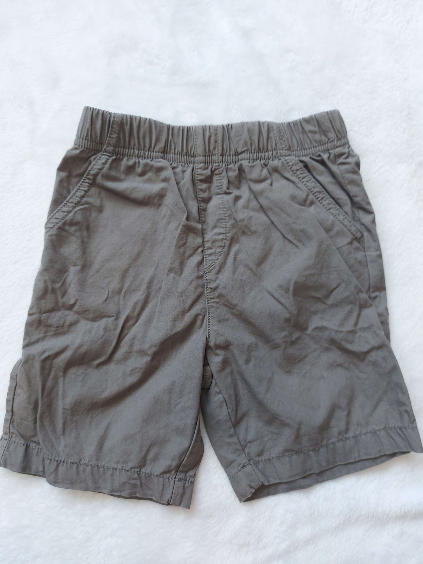 Bundle of 5 summer shorts size 4T, Kids 4/4T